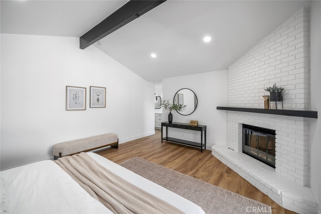 1027 Acorn Drive