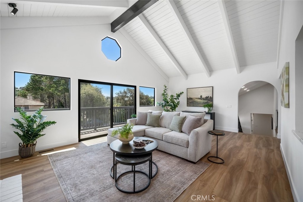 1027 Acorn Drive