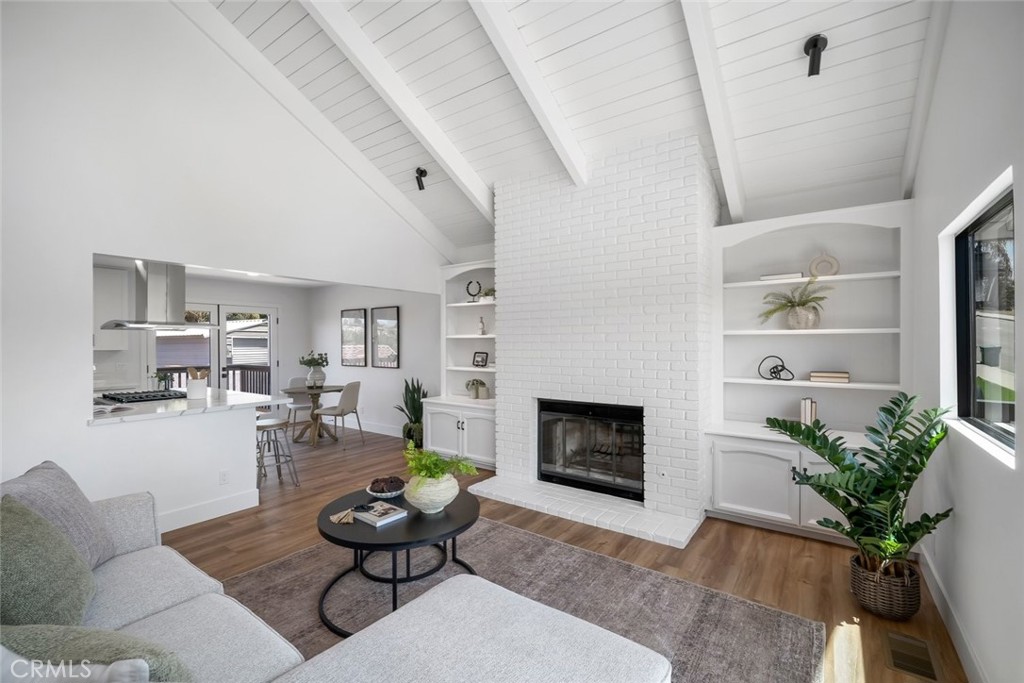 1027 Acorn Drive