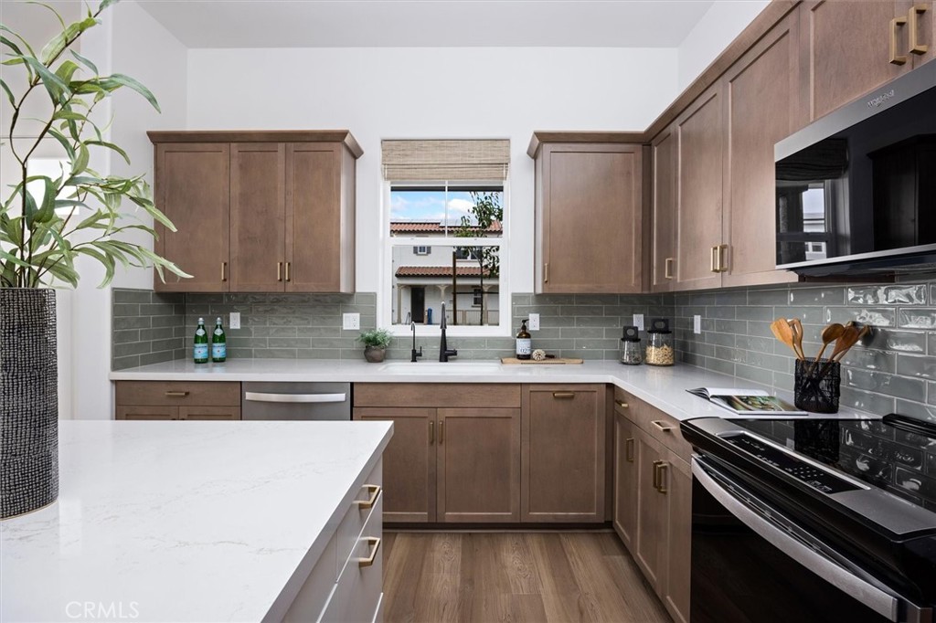 240 Foxtrot Court