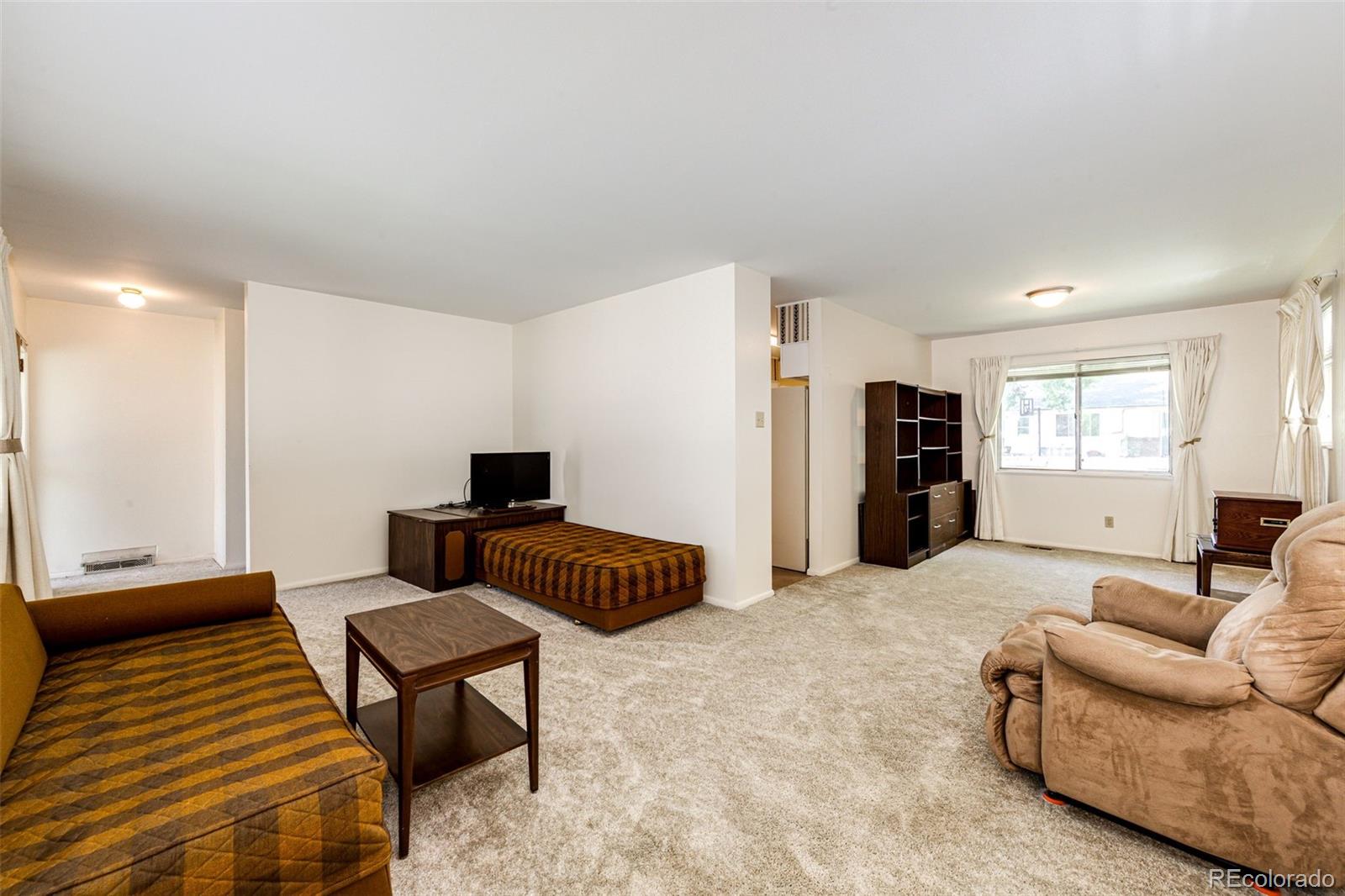 17105 E Bethany Circle