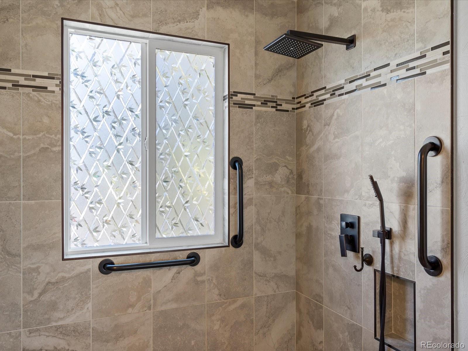 7729 Beverly Boulevard