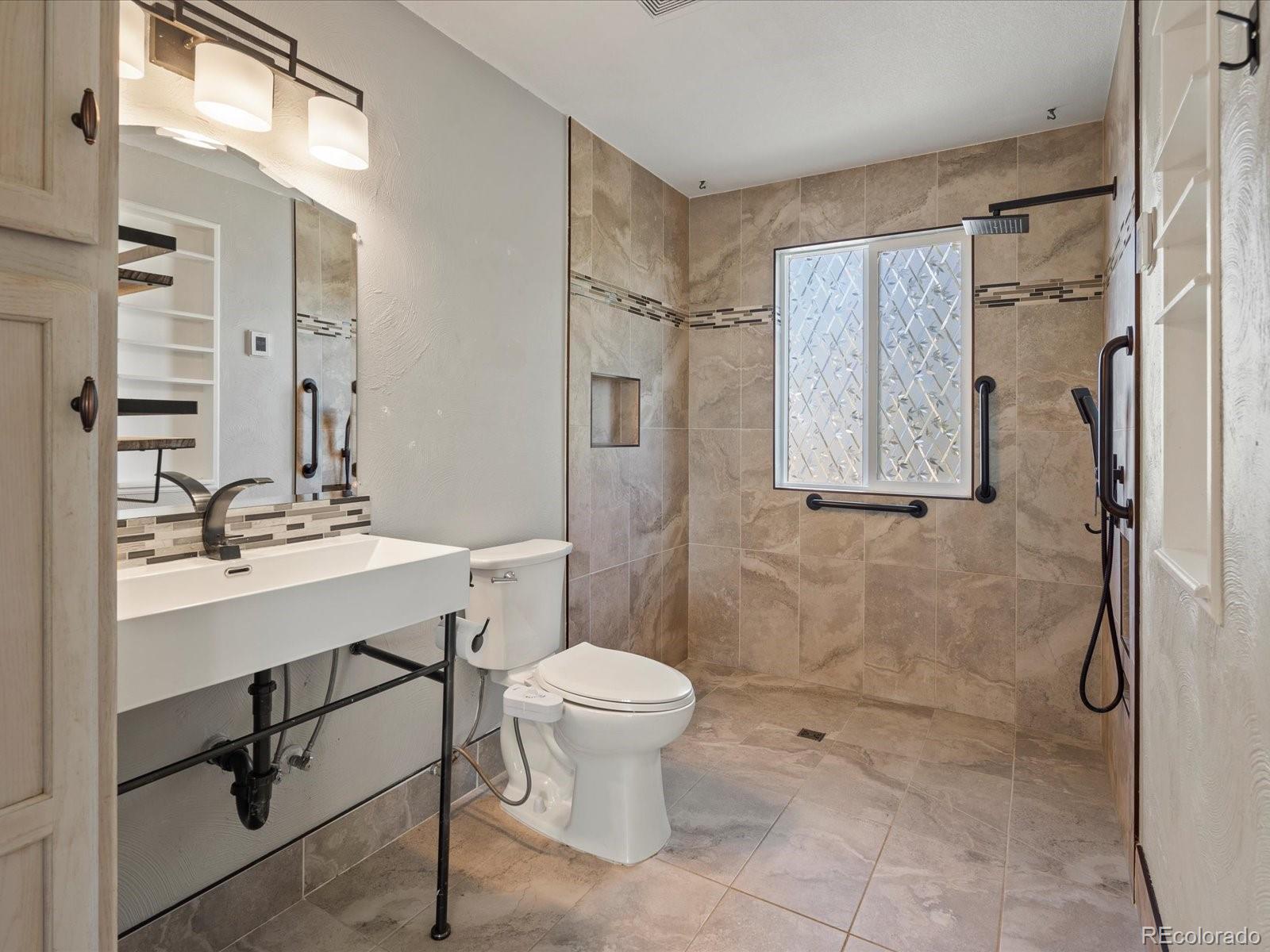 7729 Beverly Boulevard