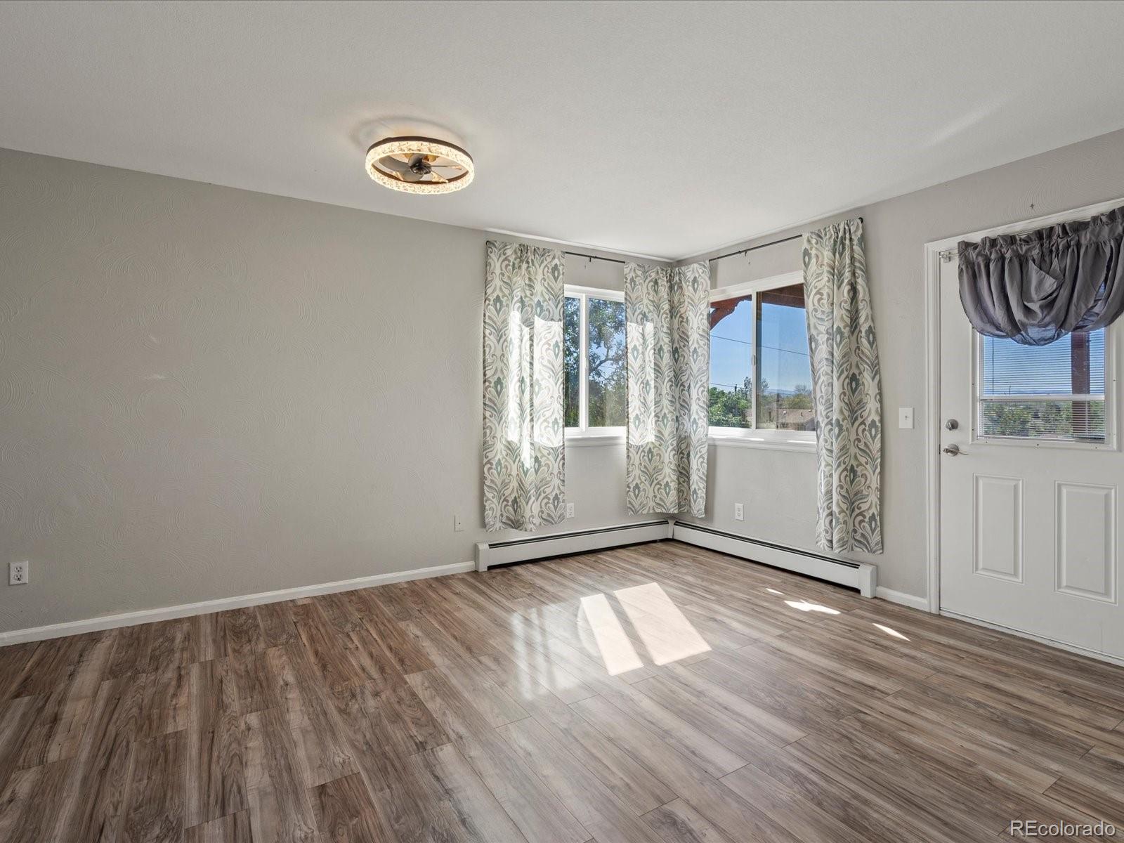 7729 Beverly Boulevard