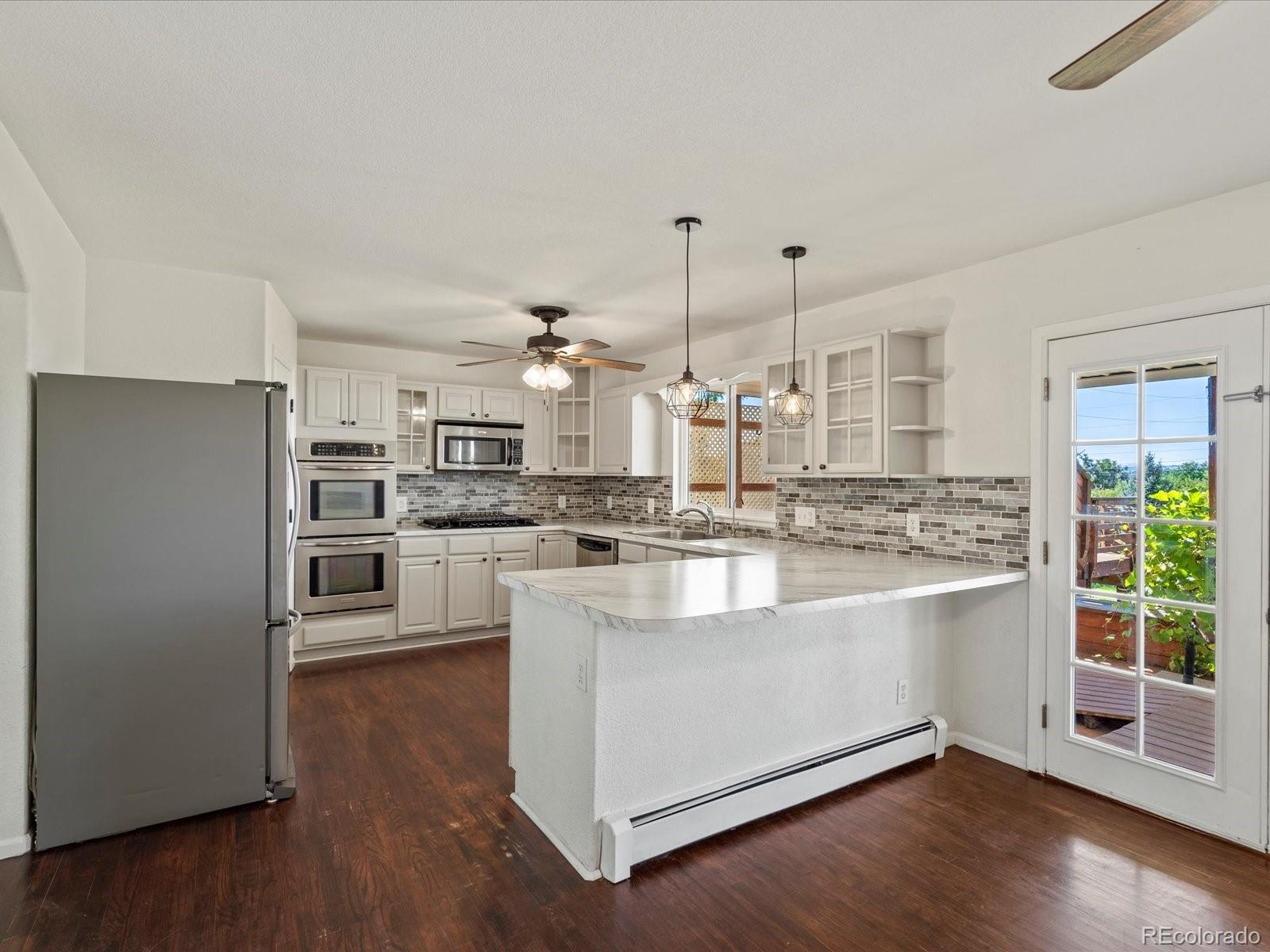 7729 Beverly Boulevard