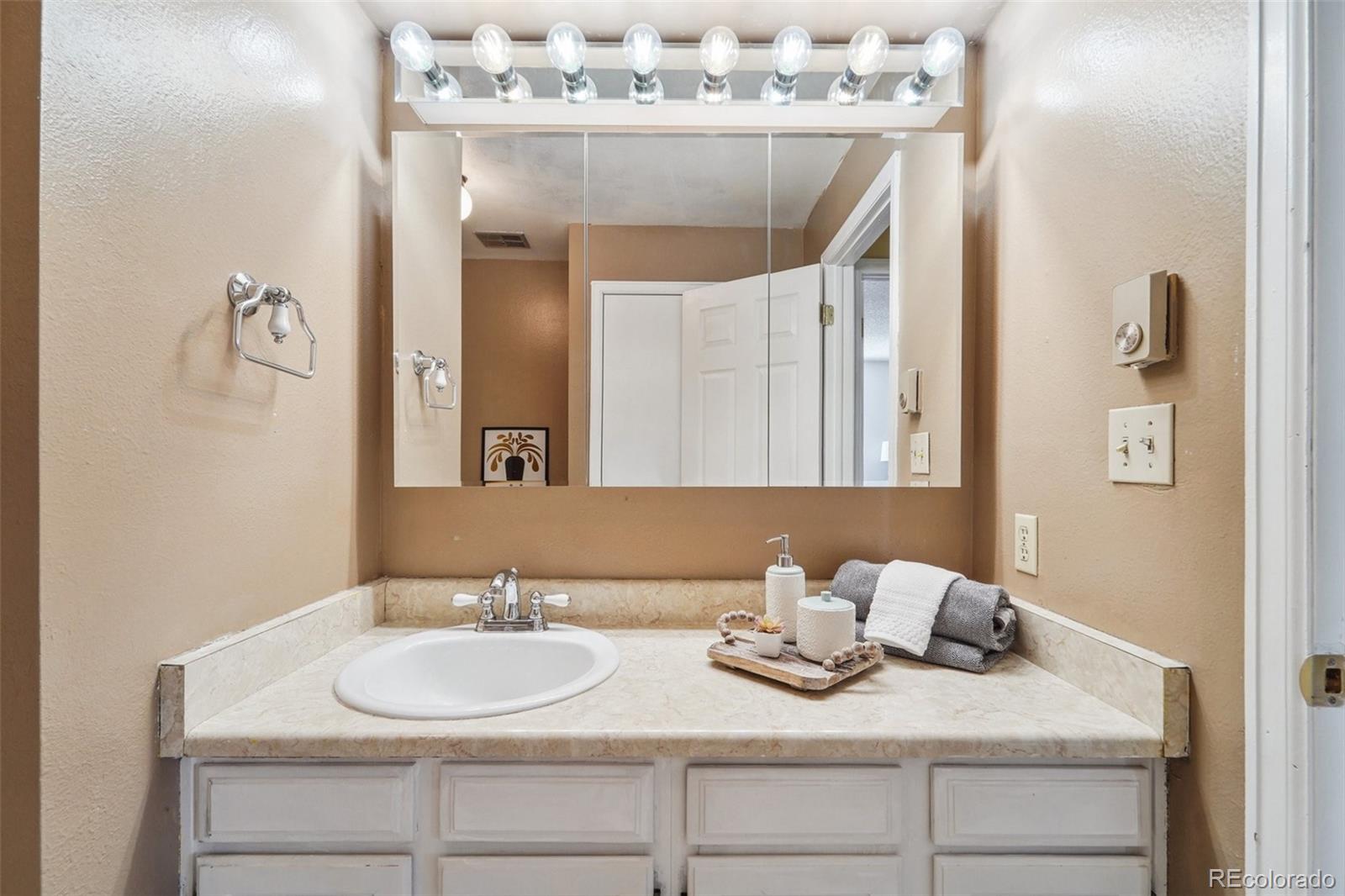 14702 E Evans Avenue