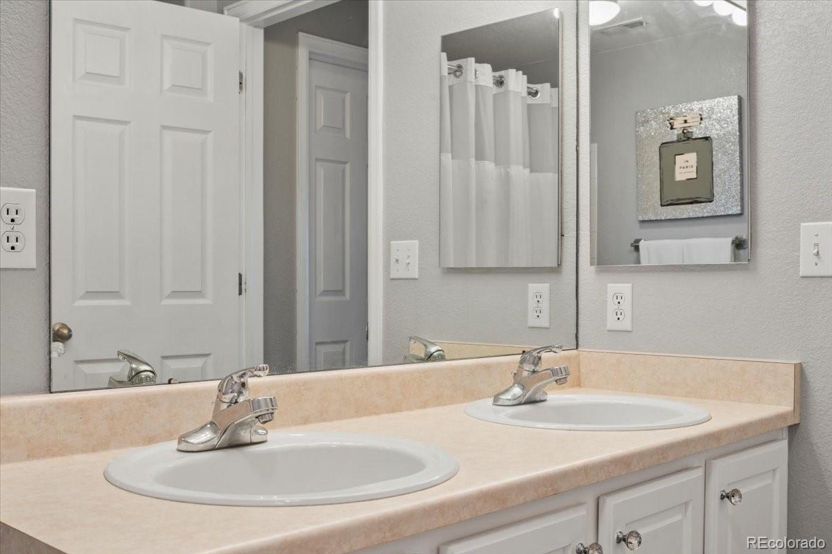 5255 Memphis Street Unit: 723