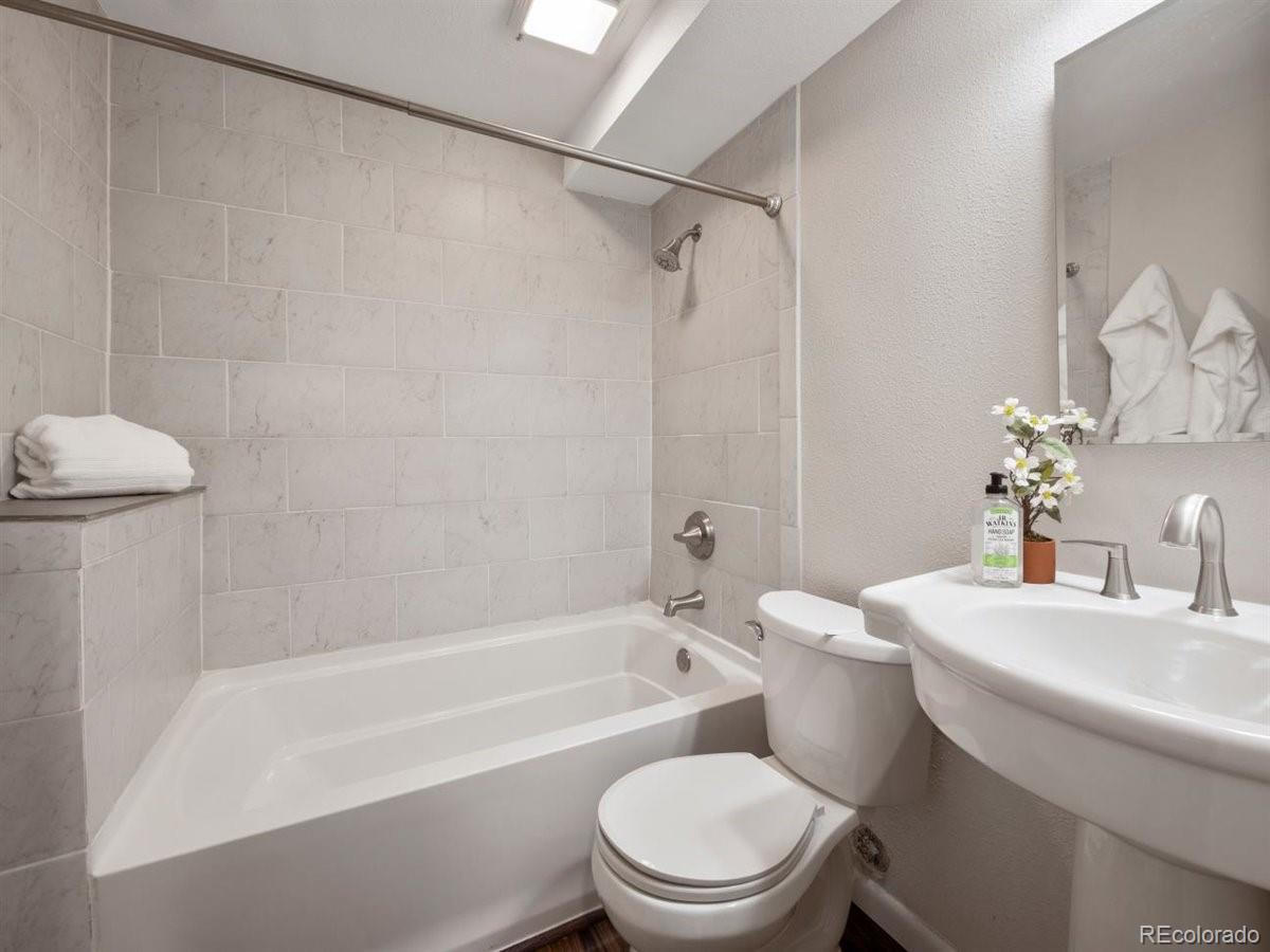 12871 E Carolina Drive