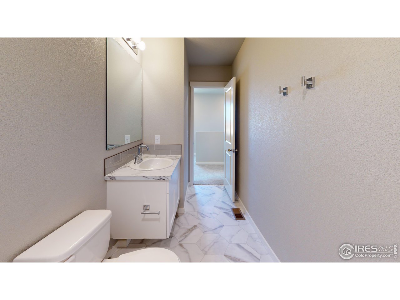 463 Condor Way