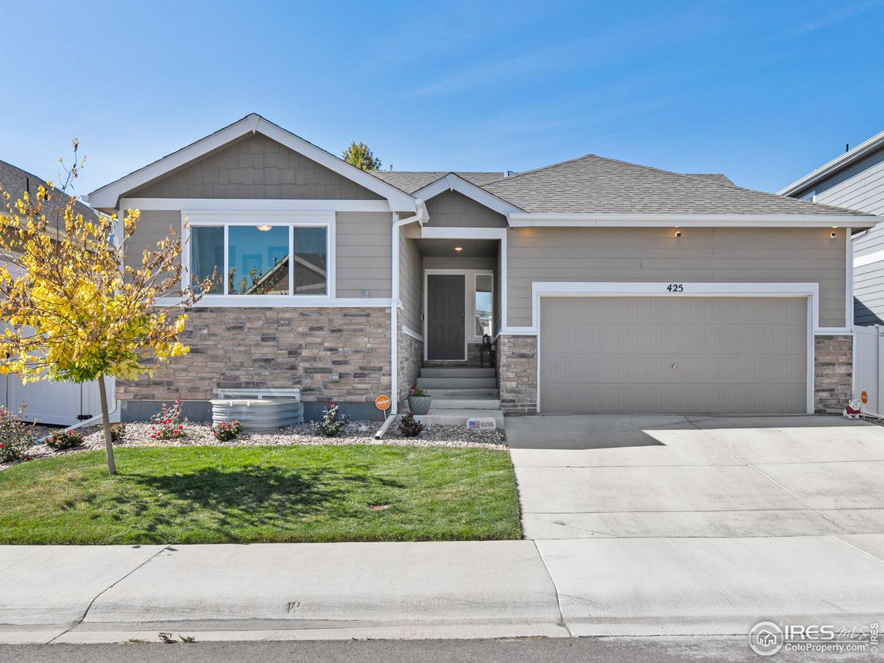 425 Lapis Pl