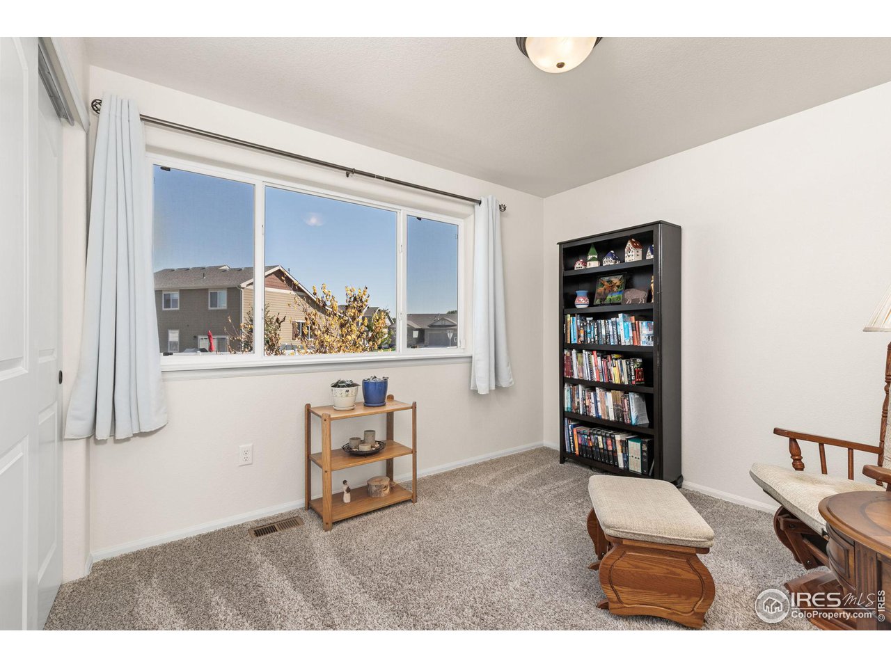 425 Lapis Pl