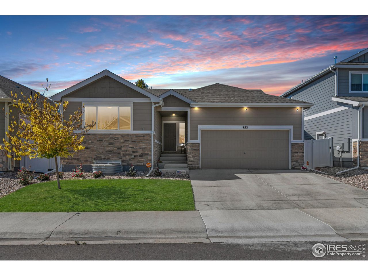 425 Lapis Pl