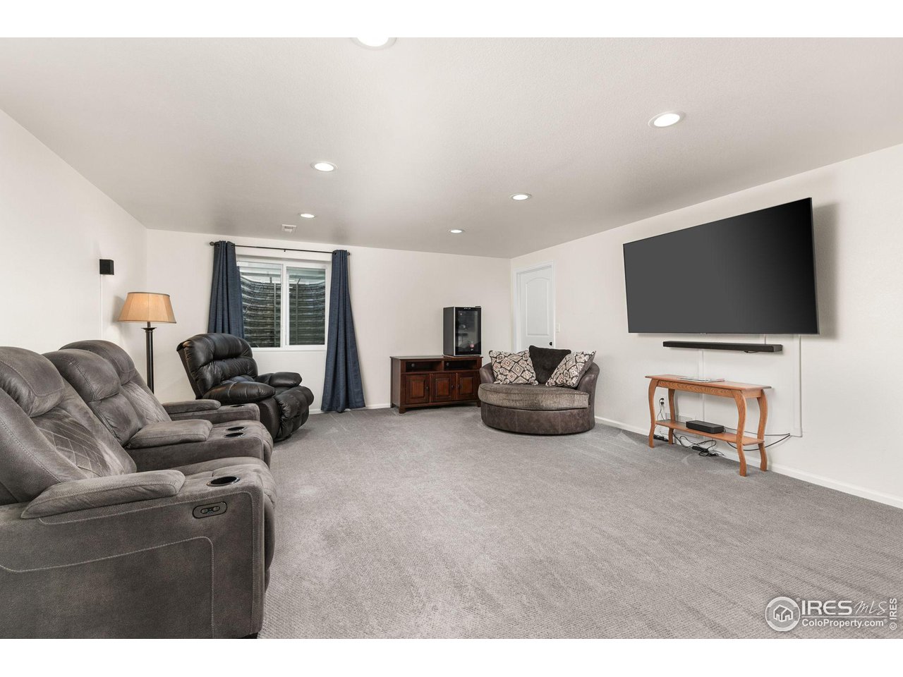 425 Lapis Pl