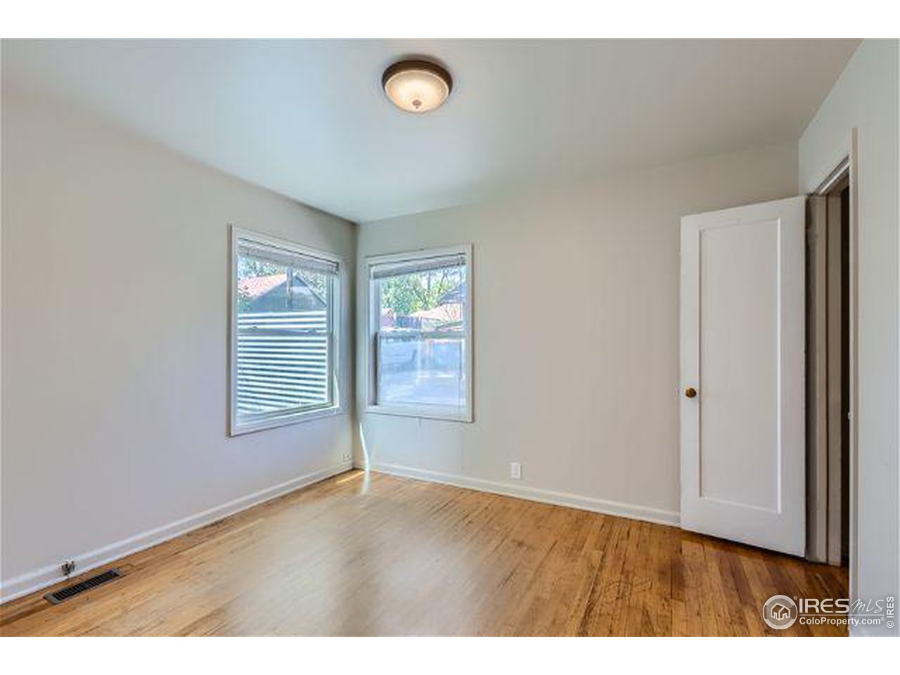 215 Locust St