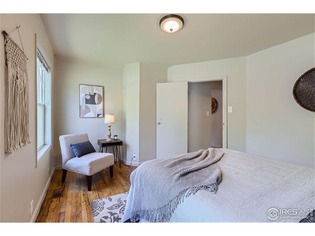 215 Locust St