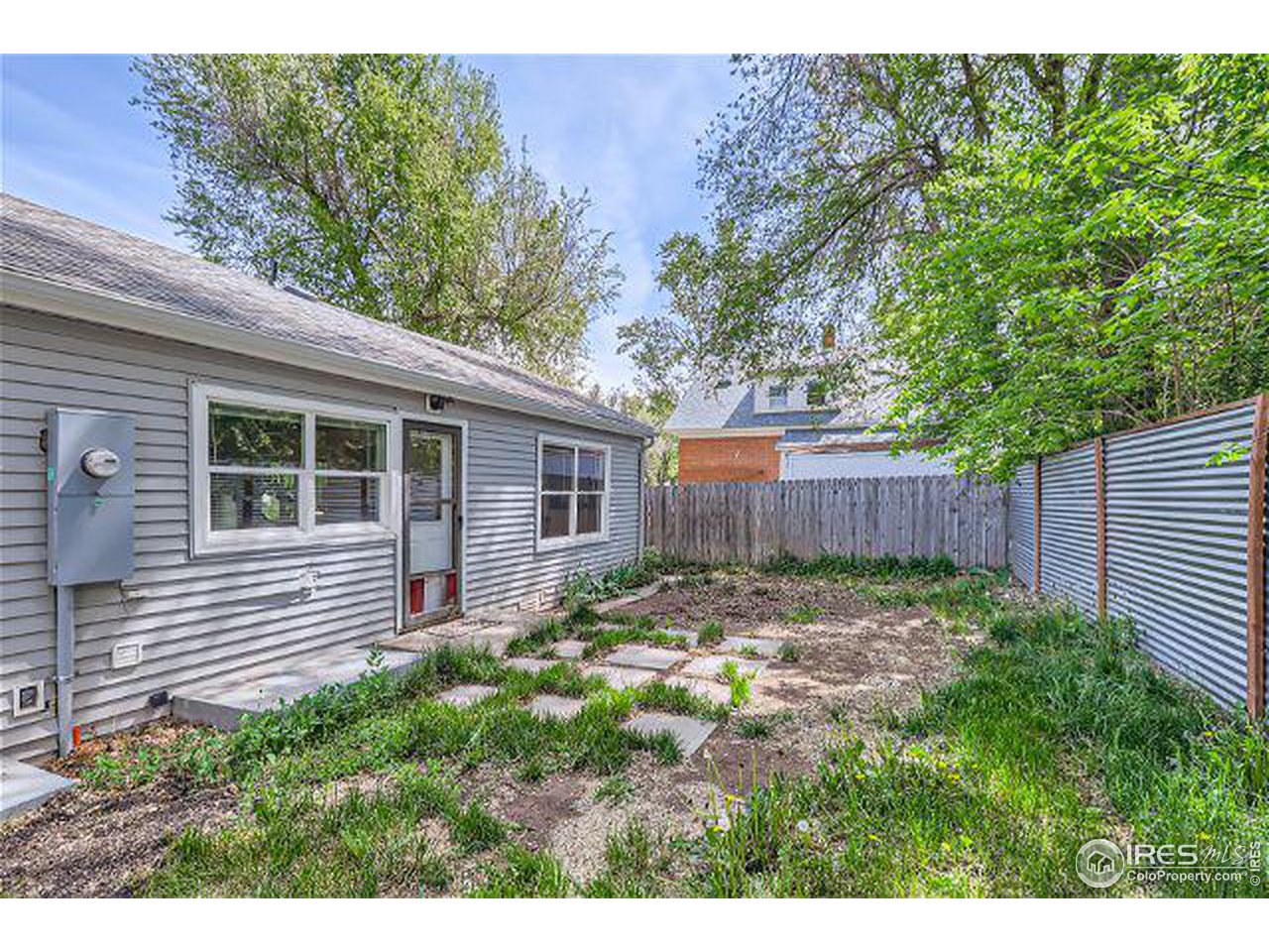215 Locust St