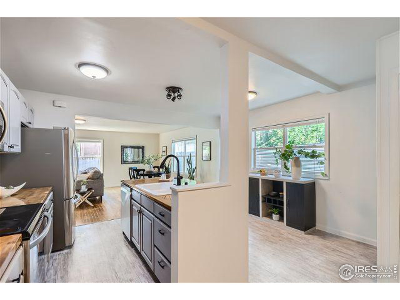 215 Locust St