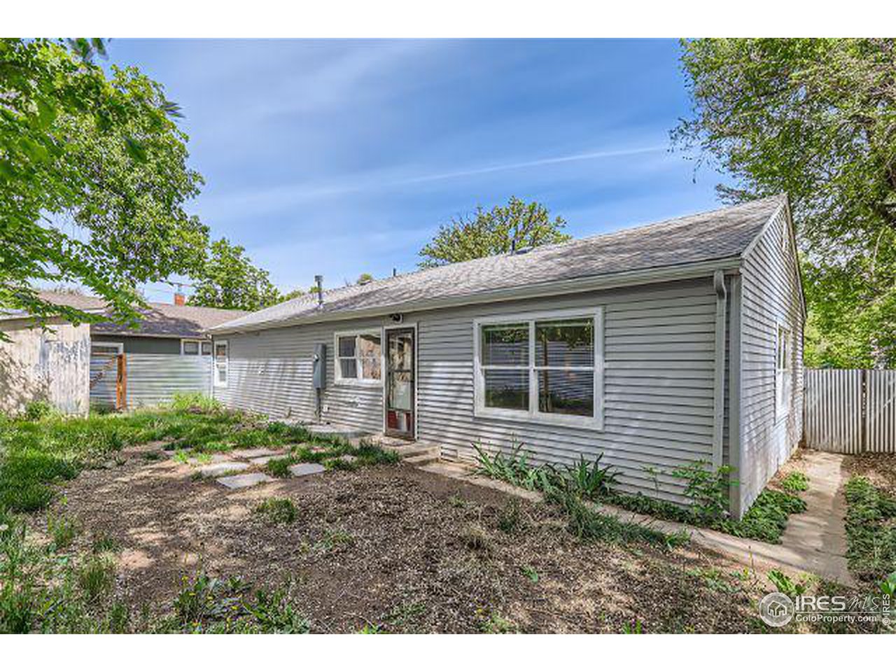 215 Locust St
