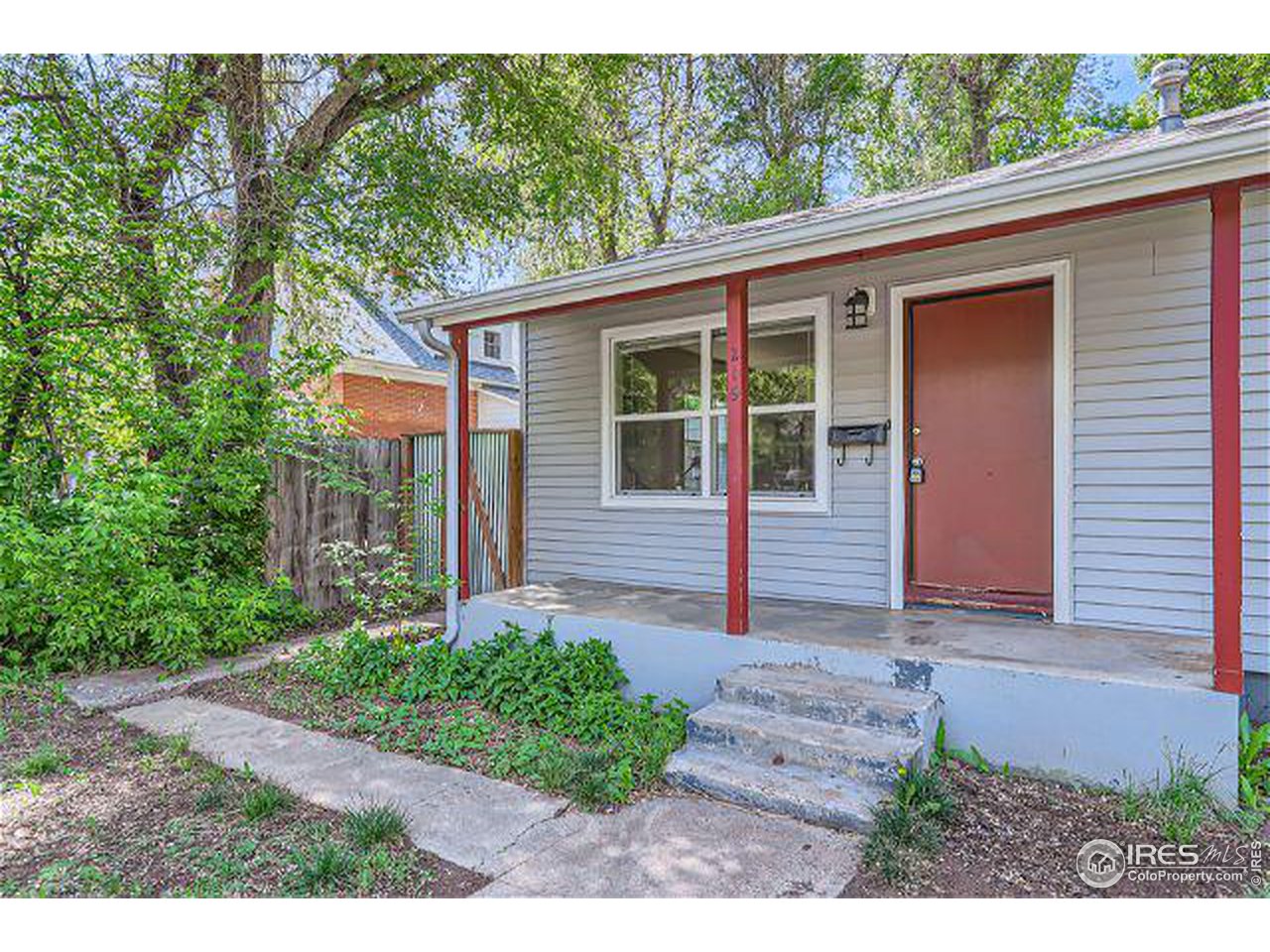 215 Locust St