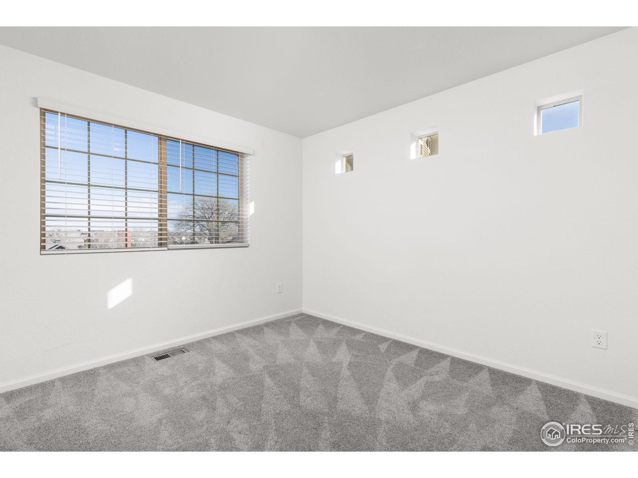 3669 Pinonwood Ct