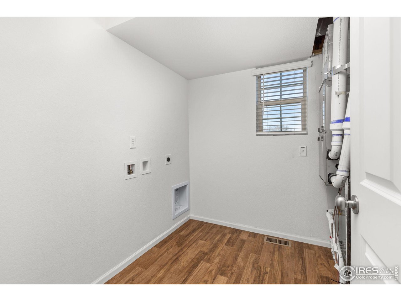 3669 Pinonwood Ct