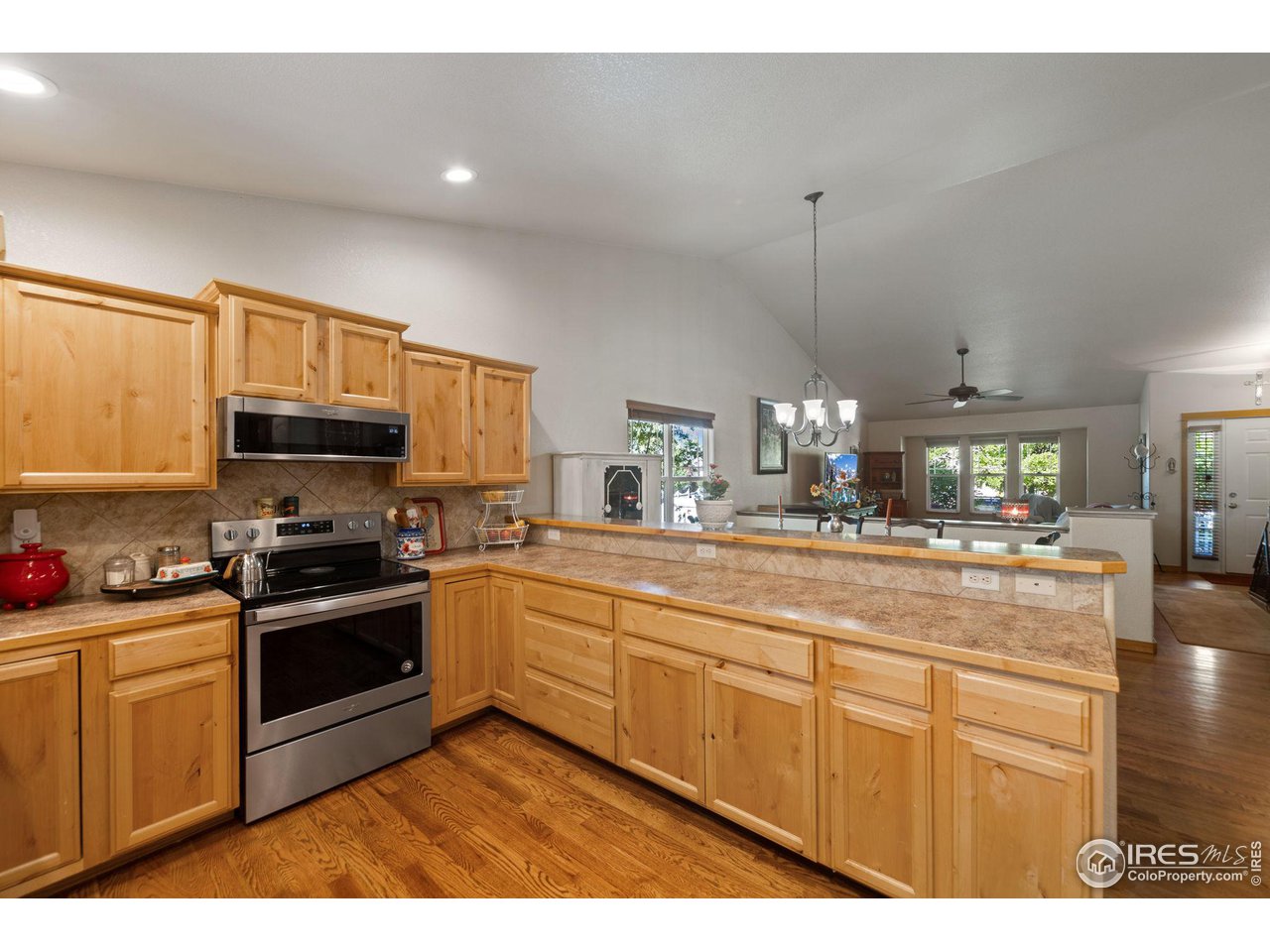 1035 Canal Dr