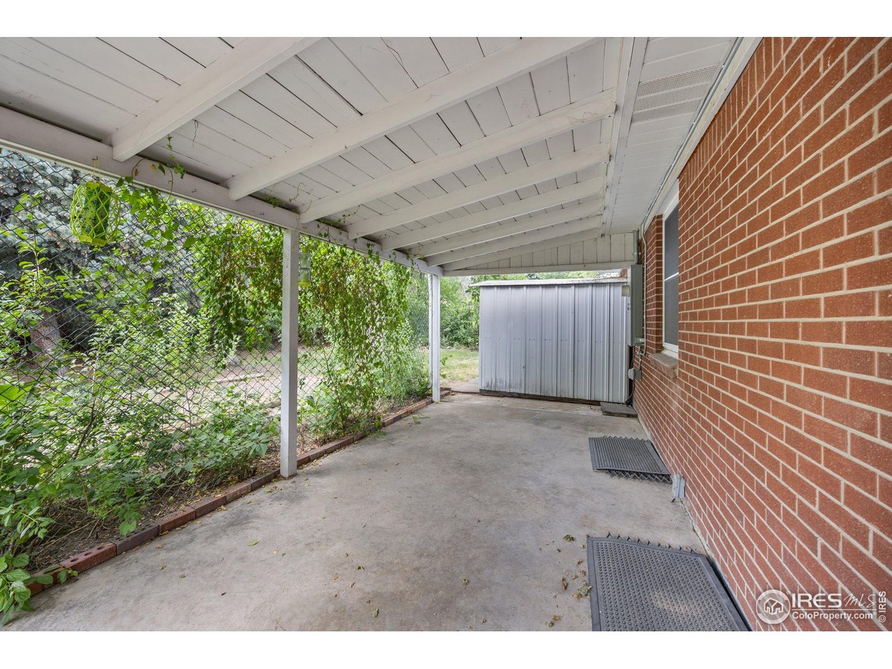 7637 Upham Ct