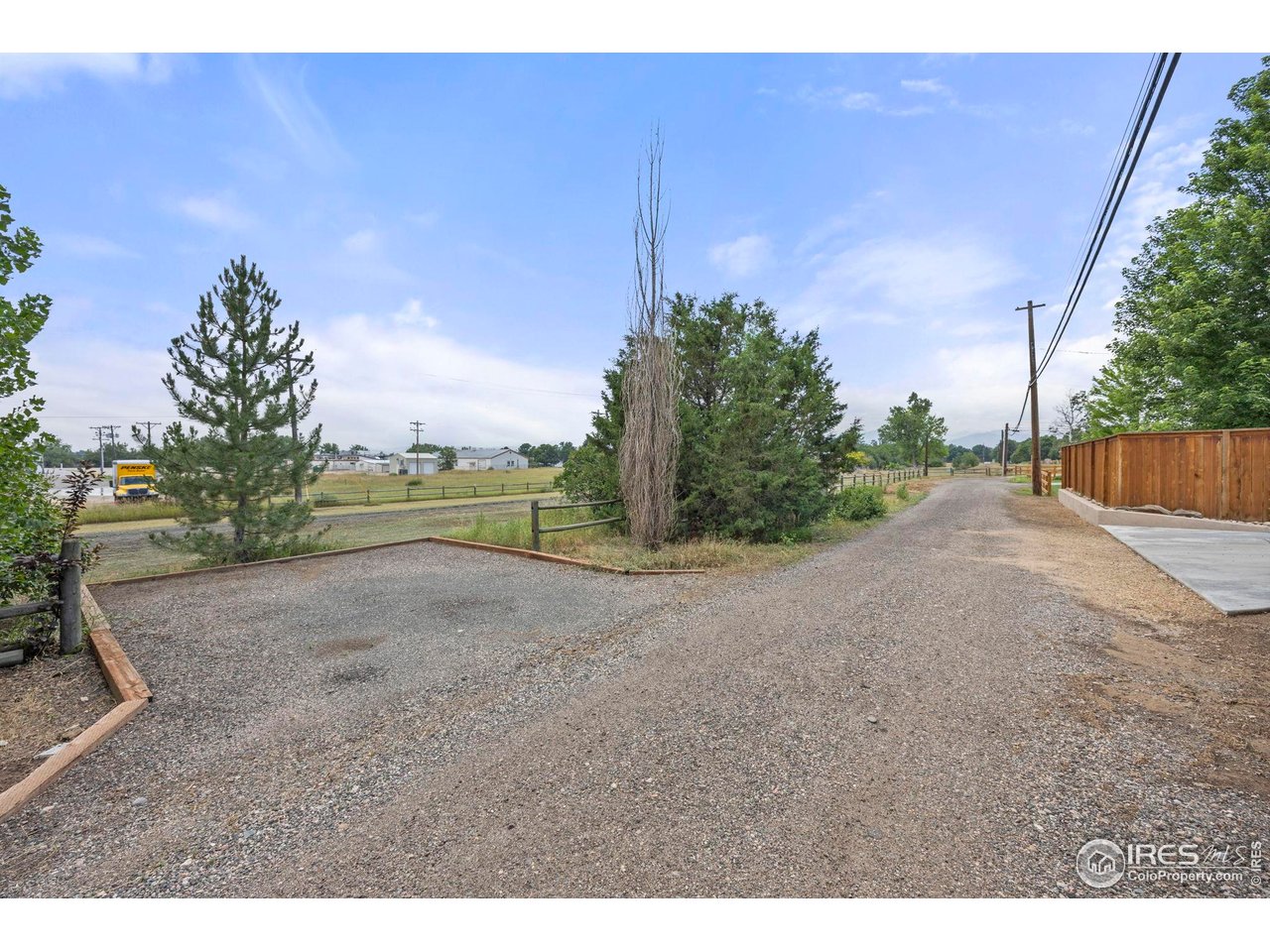 1131 W Broadmoor Dr