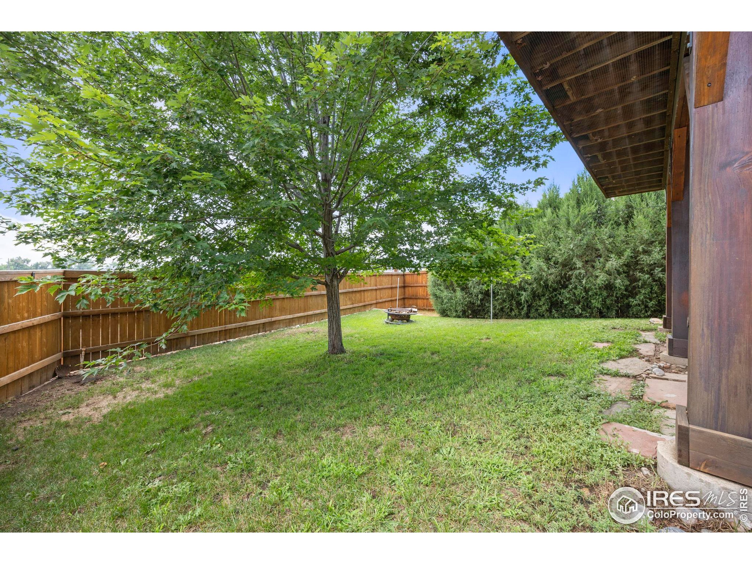 1131 W Broadmoor Dr