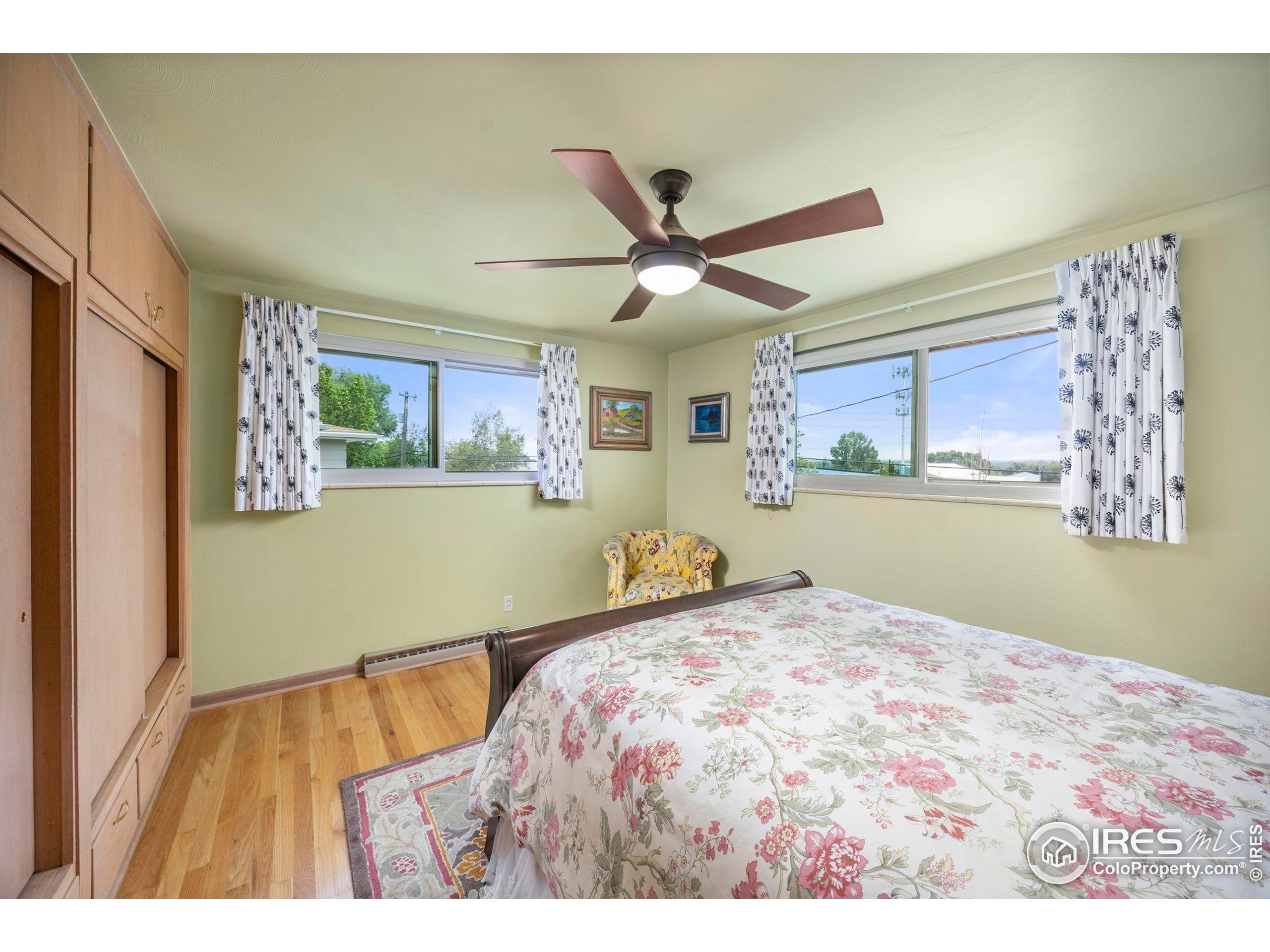 1131 W Broadmoor Dr