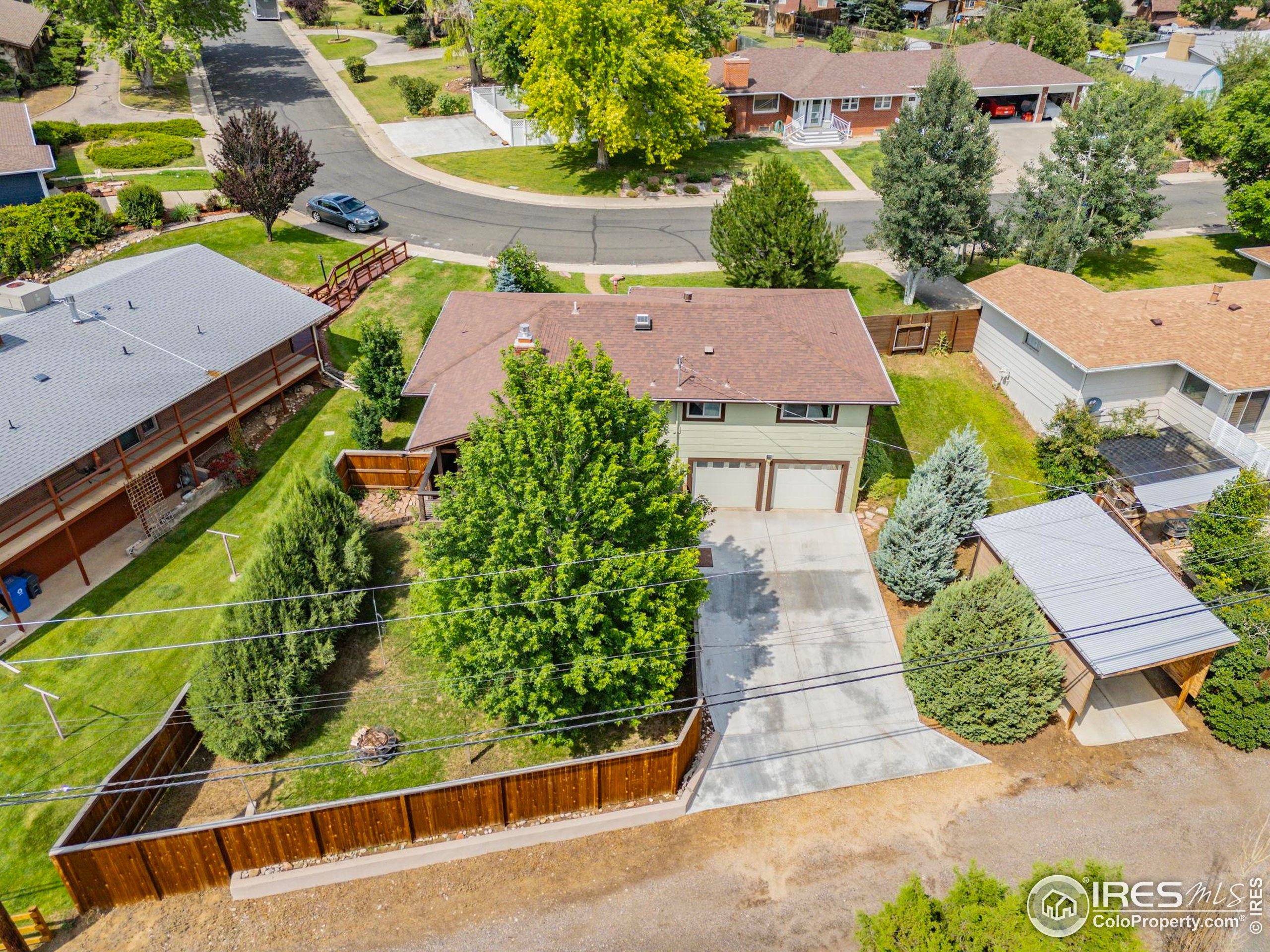 1131 W Broadmoor Dr