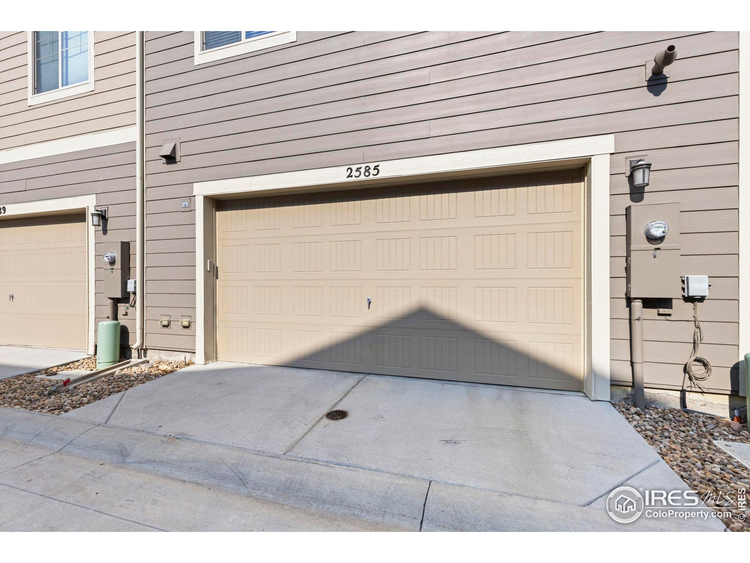 2585 Trio Falls Dr