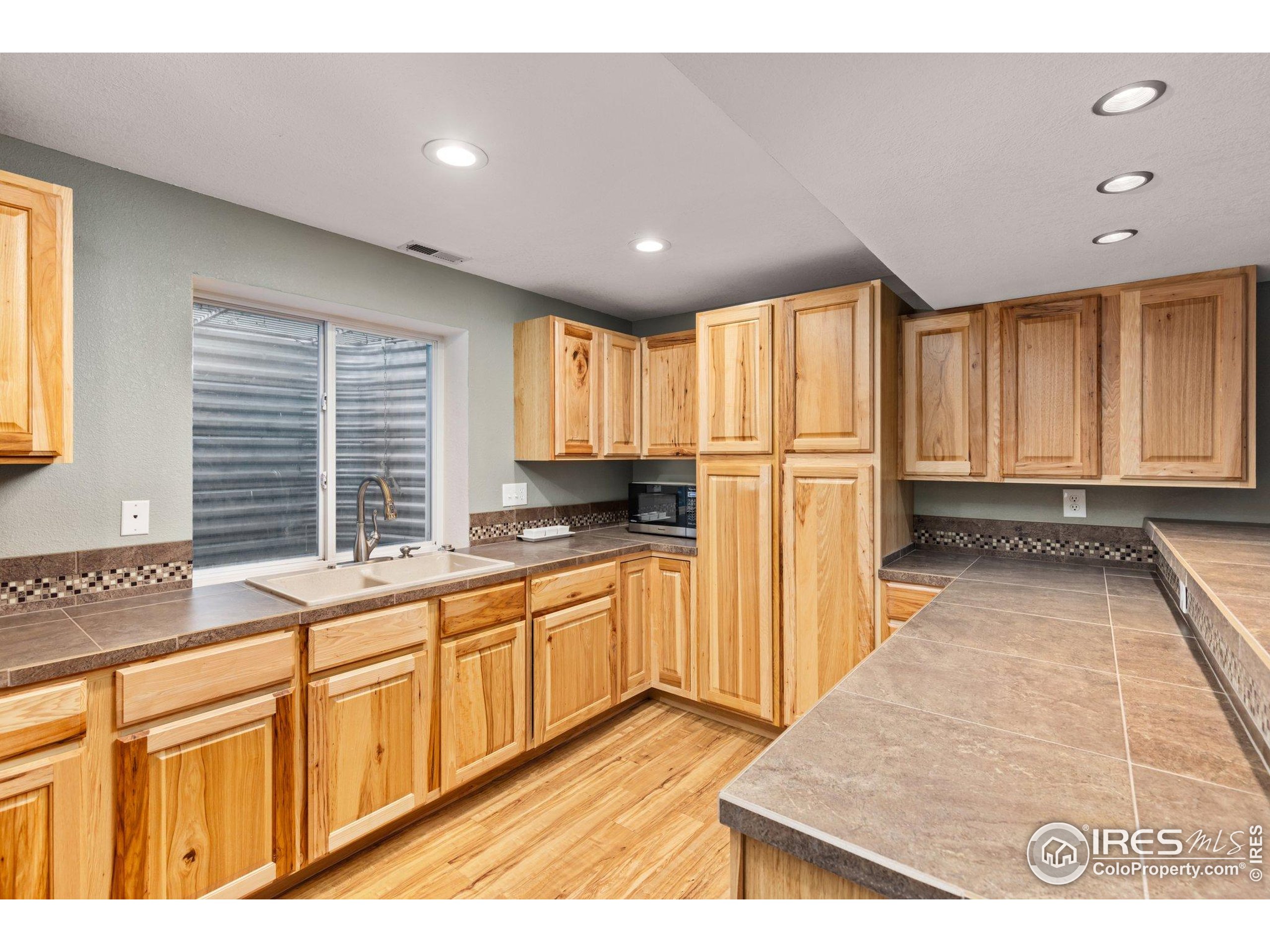 1104 Chestnut Dr