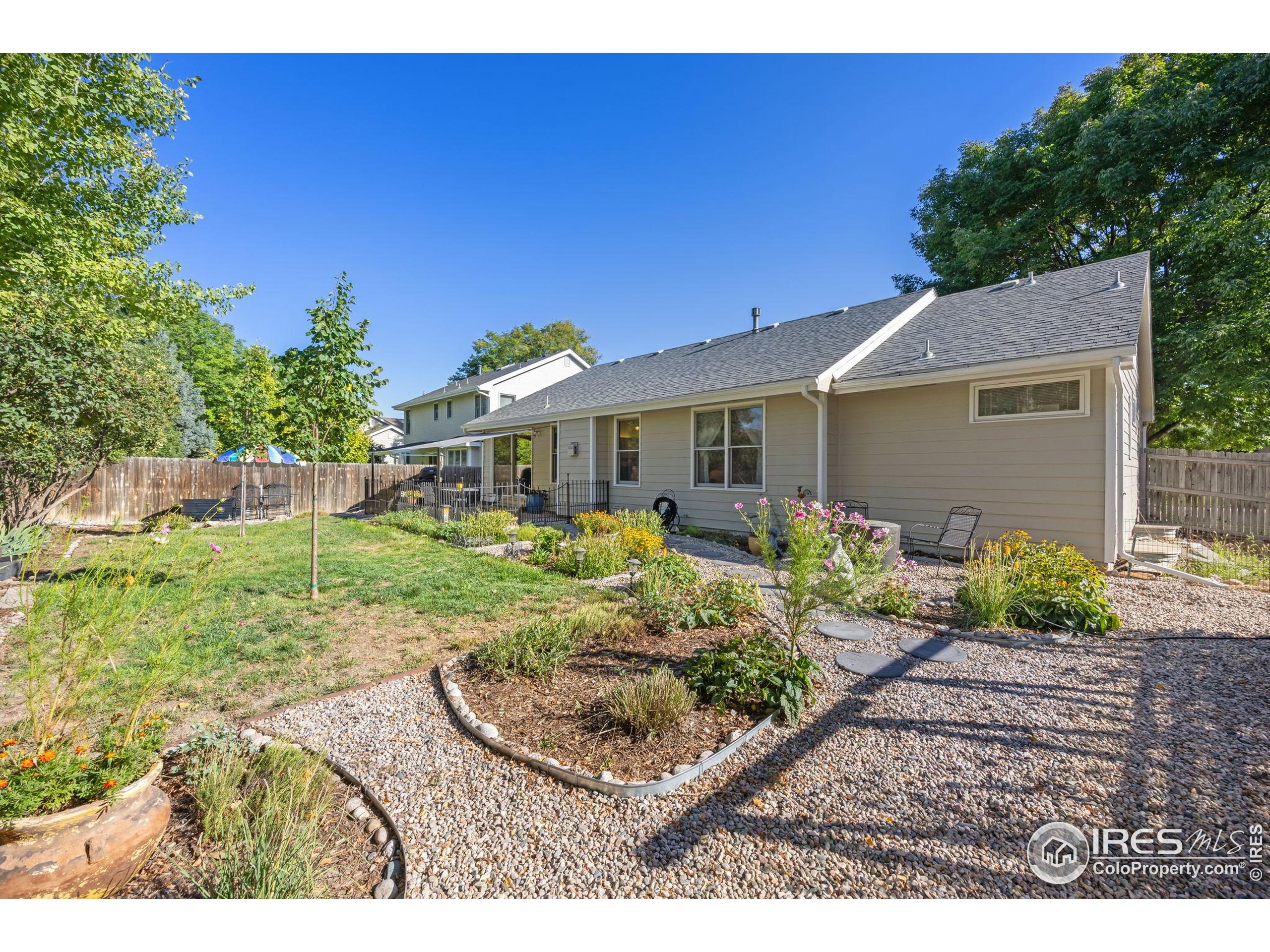 2800 Whitworth Dr