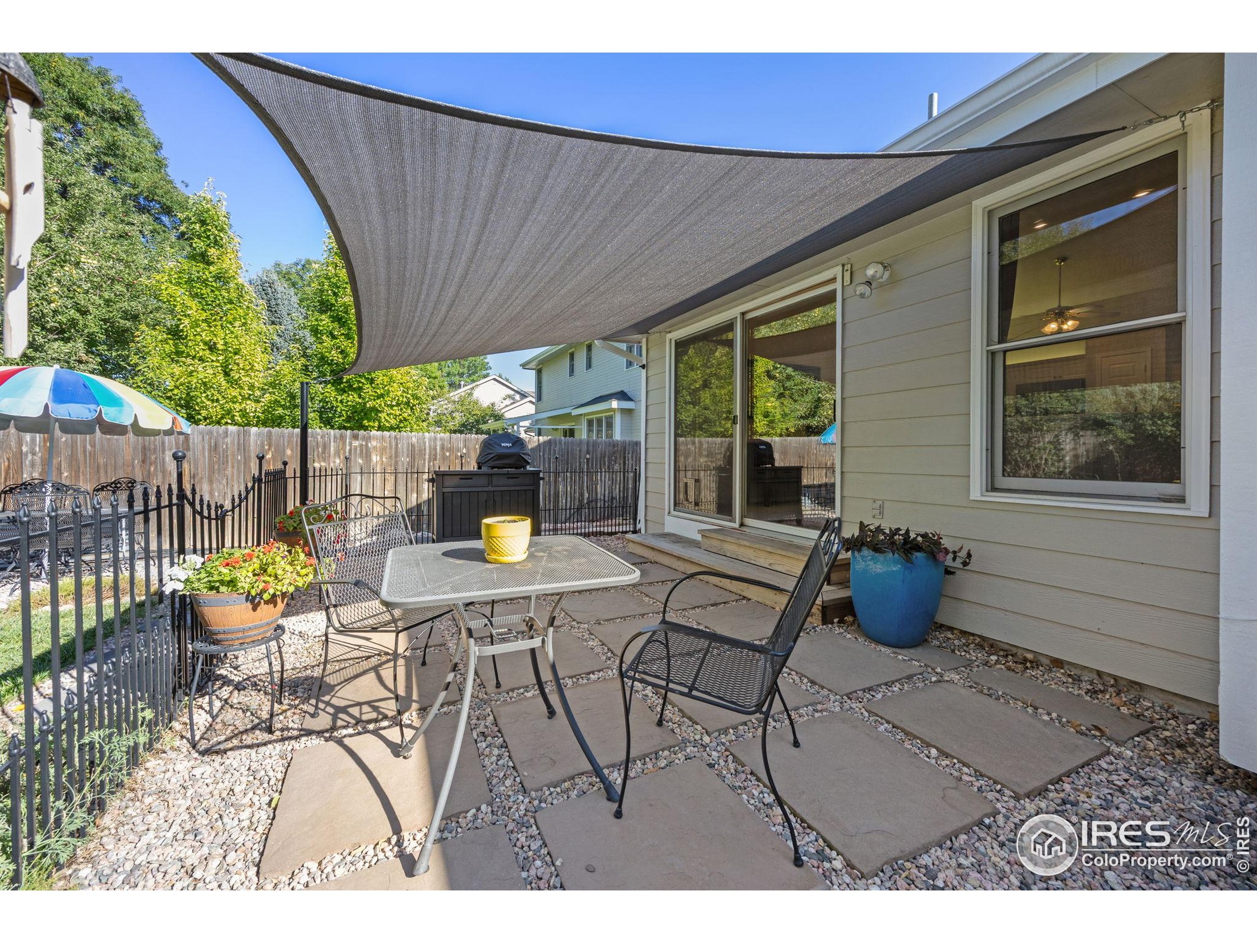 2800 Whitworth Dr