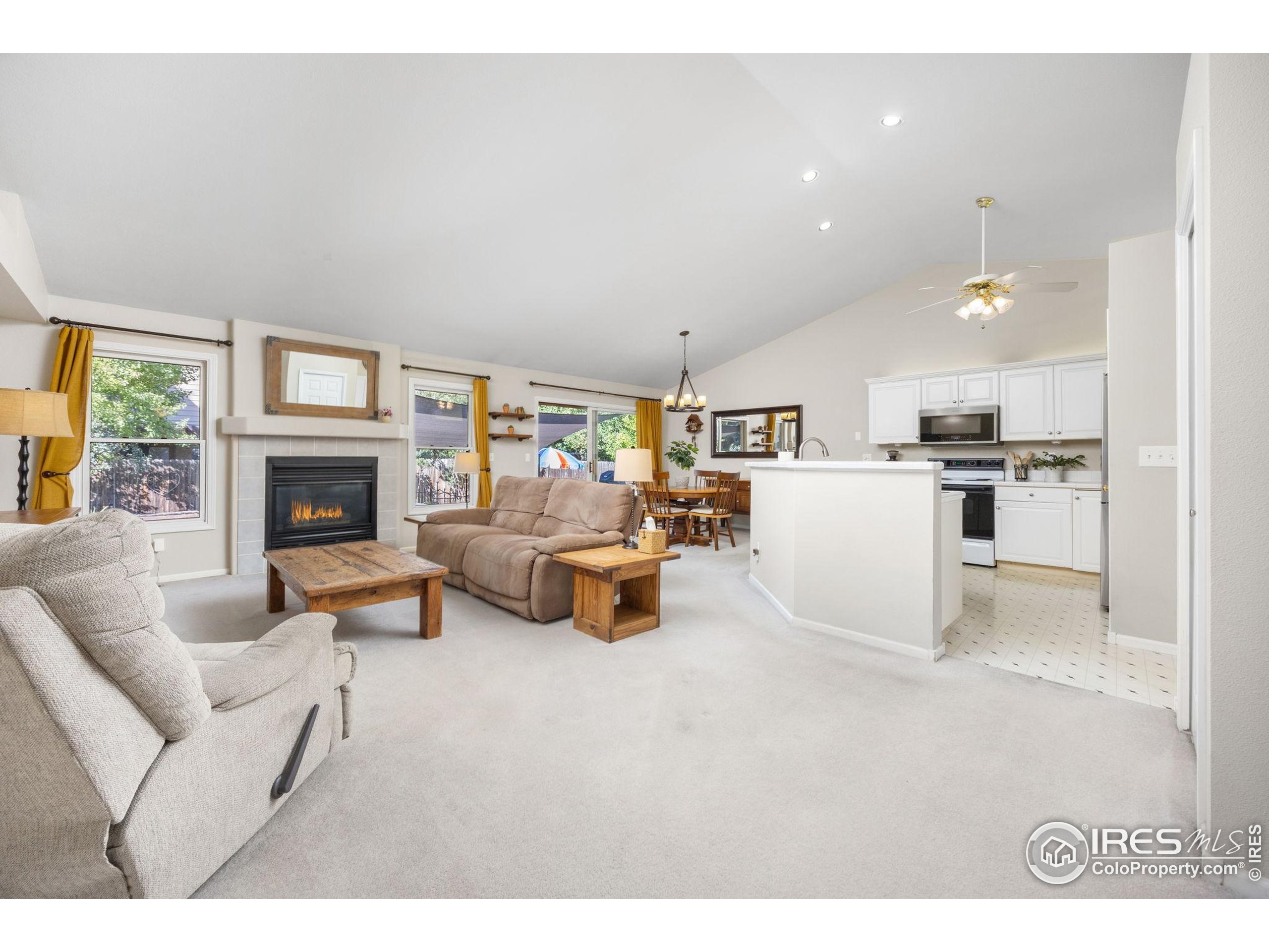 2800 Whitworth Dr