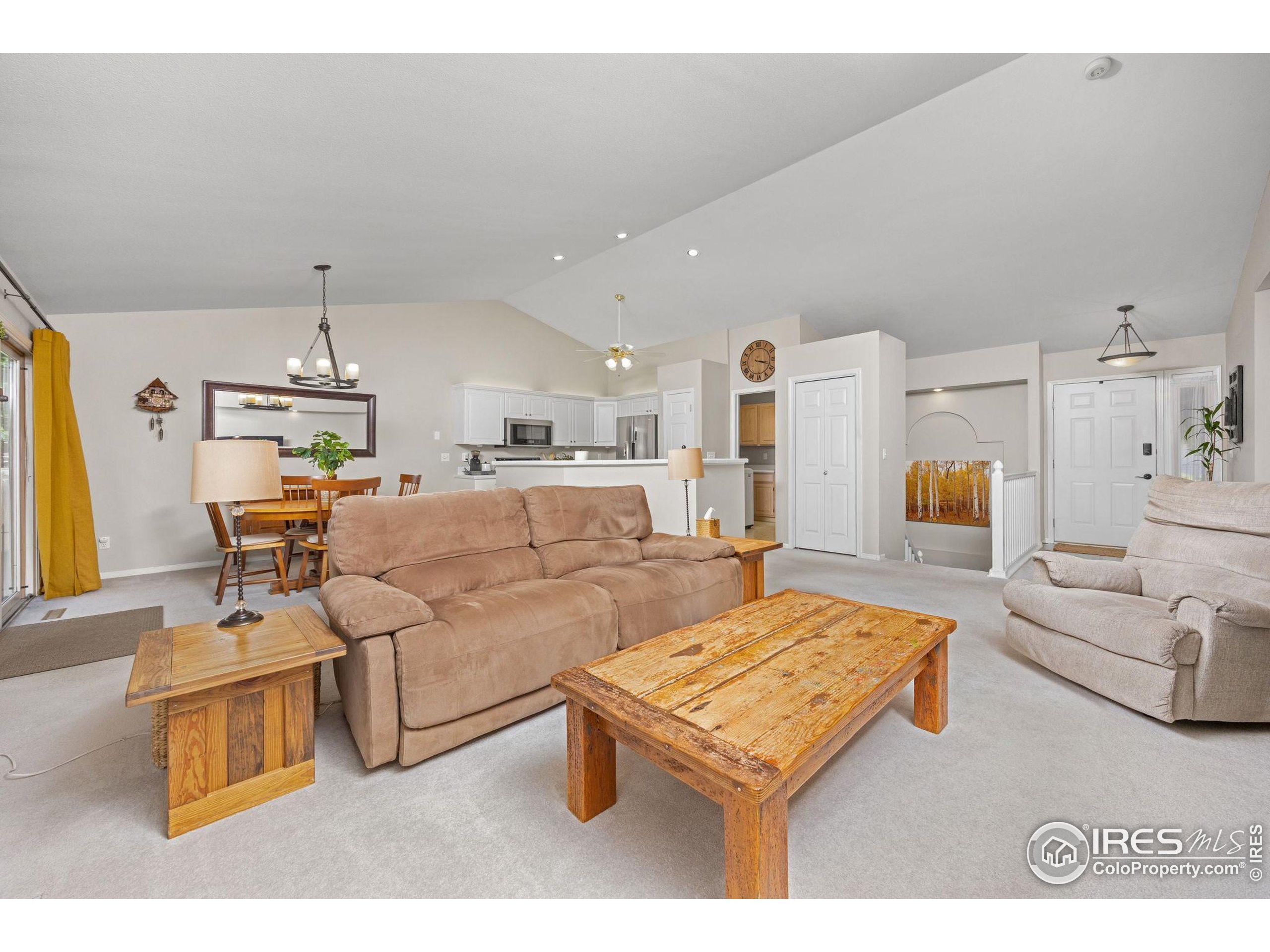2800 Whitworth Dr