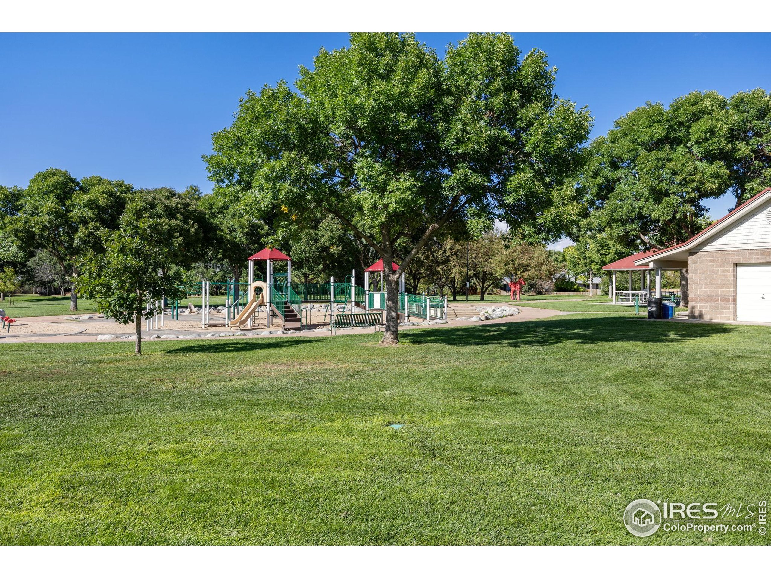 2800 Whitworth Dr