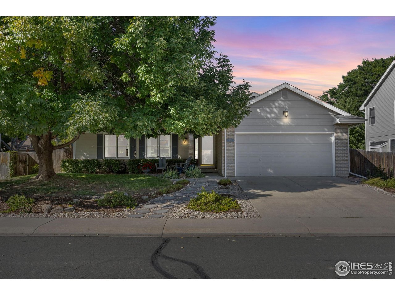 2800 Whitworth Dr