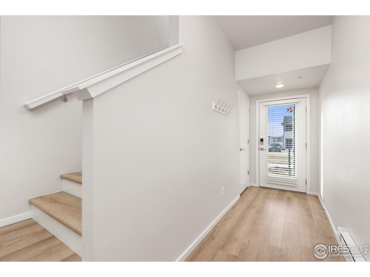 2706 Barnstormer St E