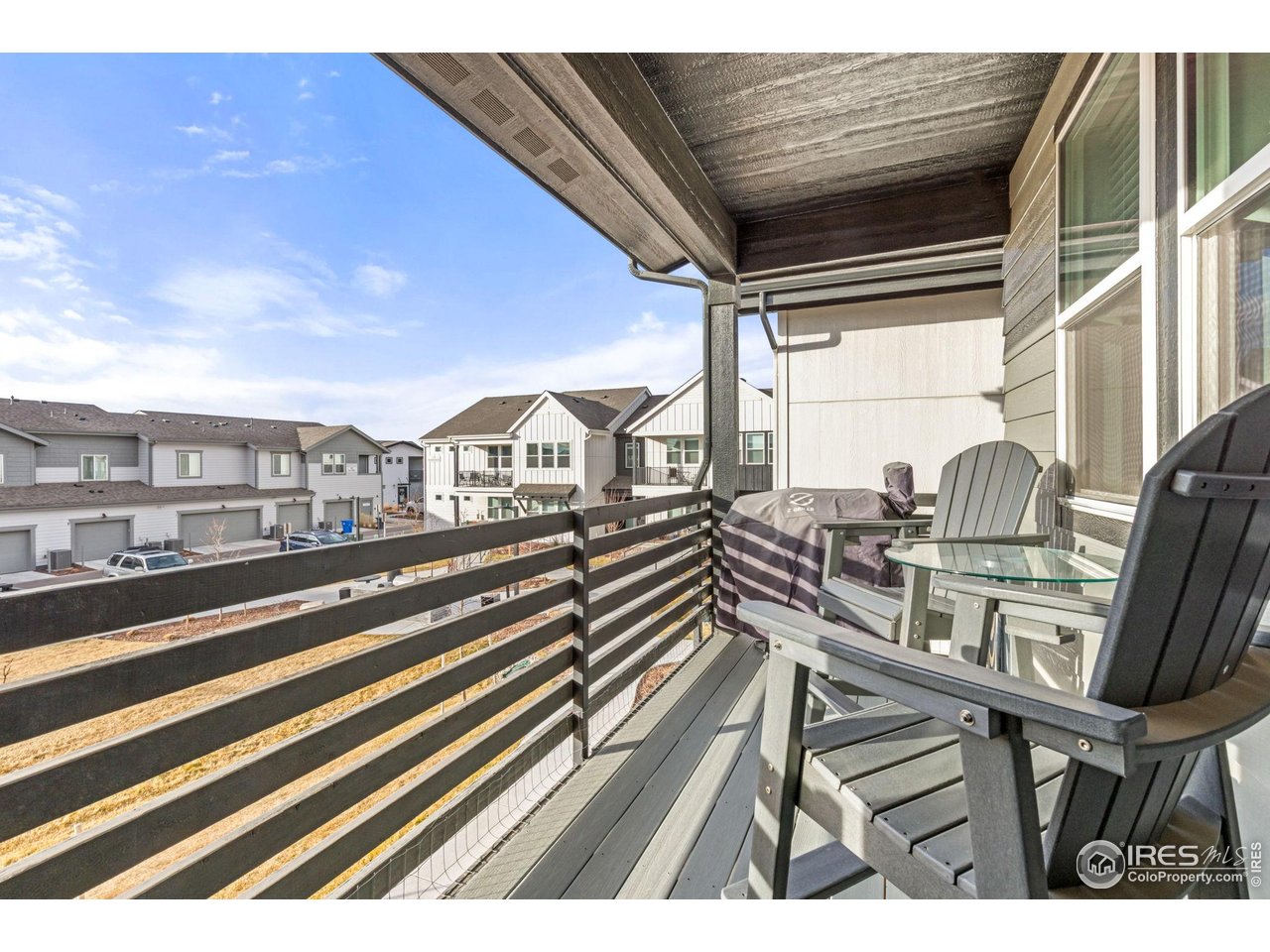 2706 Barnstormer St E