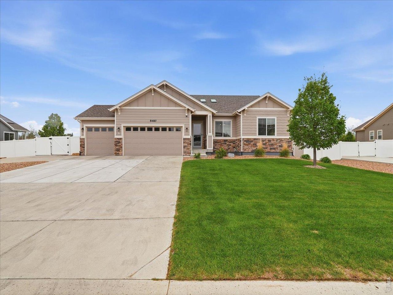 5487 Chantry Dr