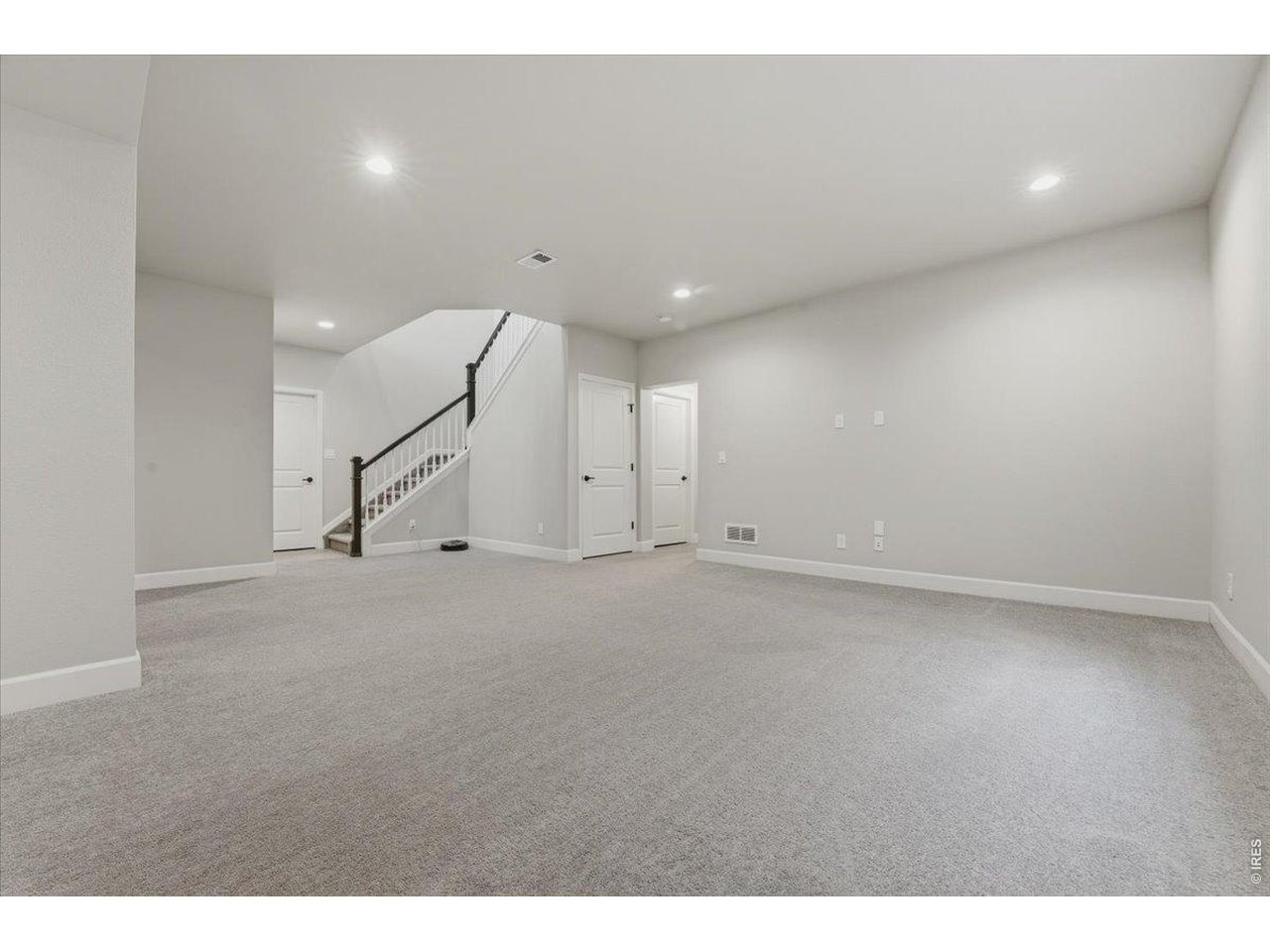 5487 Chantry Dr