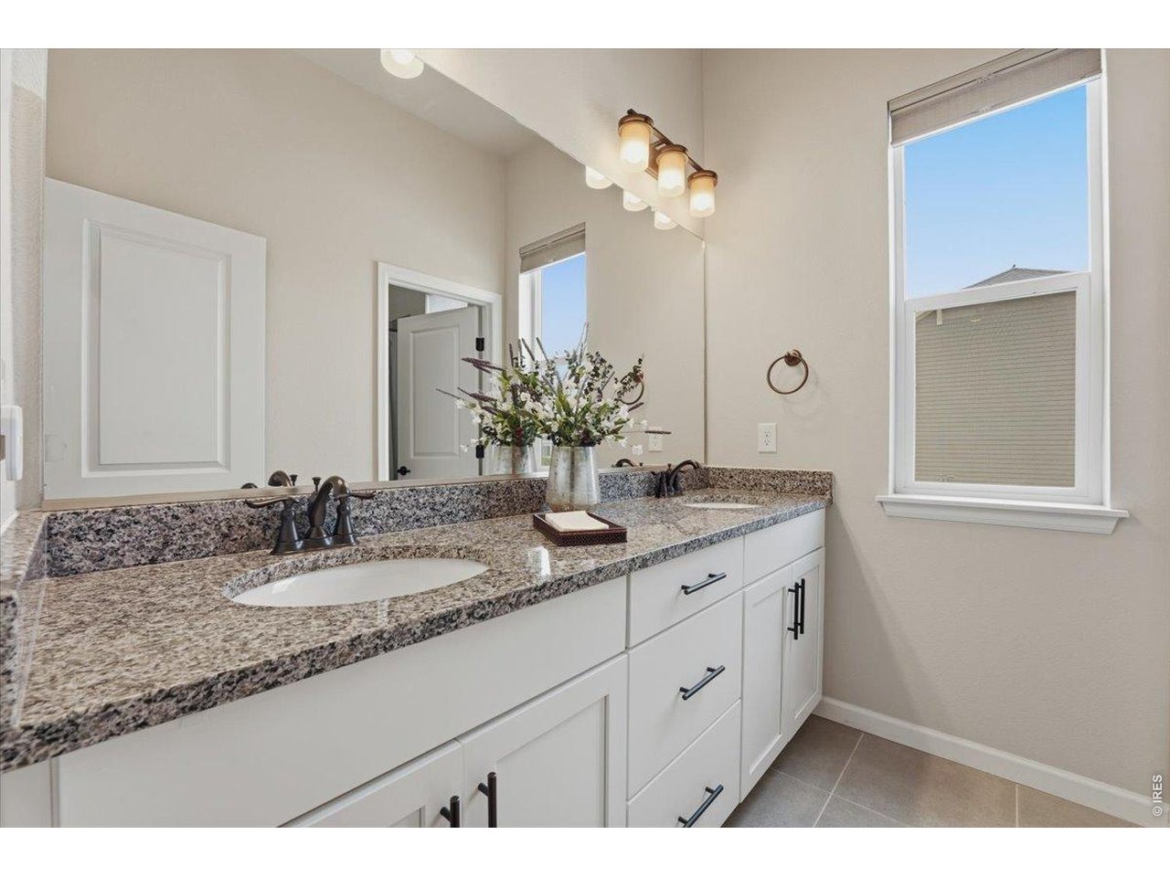 5487 Chantry Dr