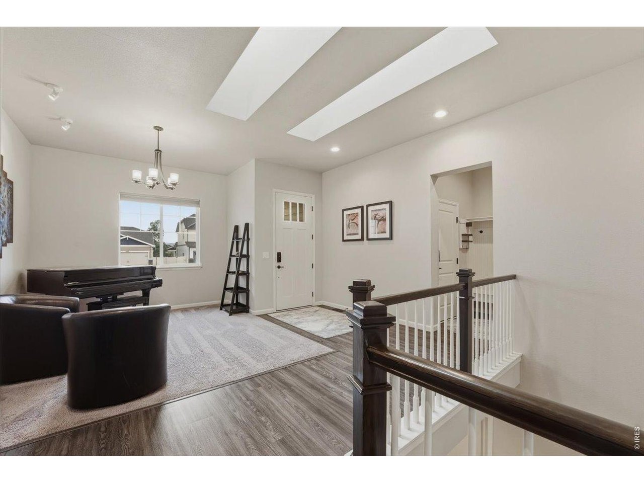 5487 Chantry Dr