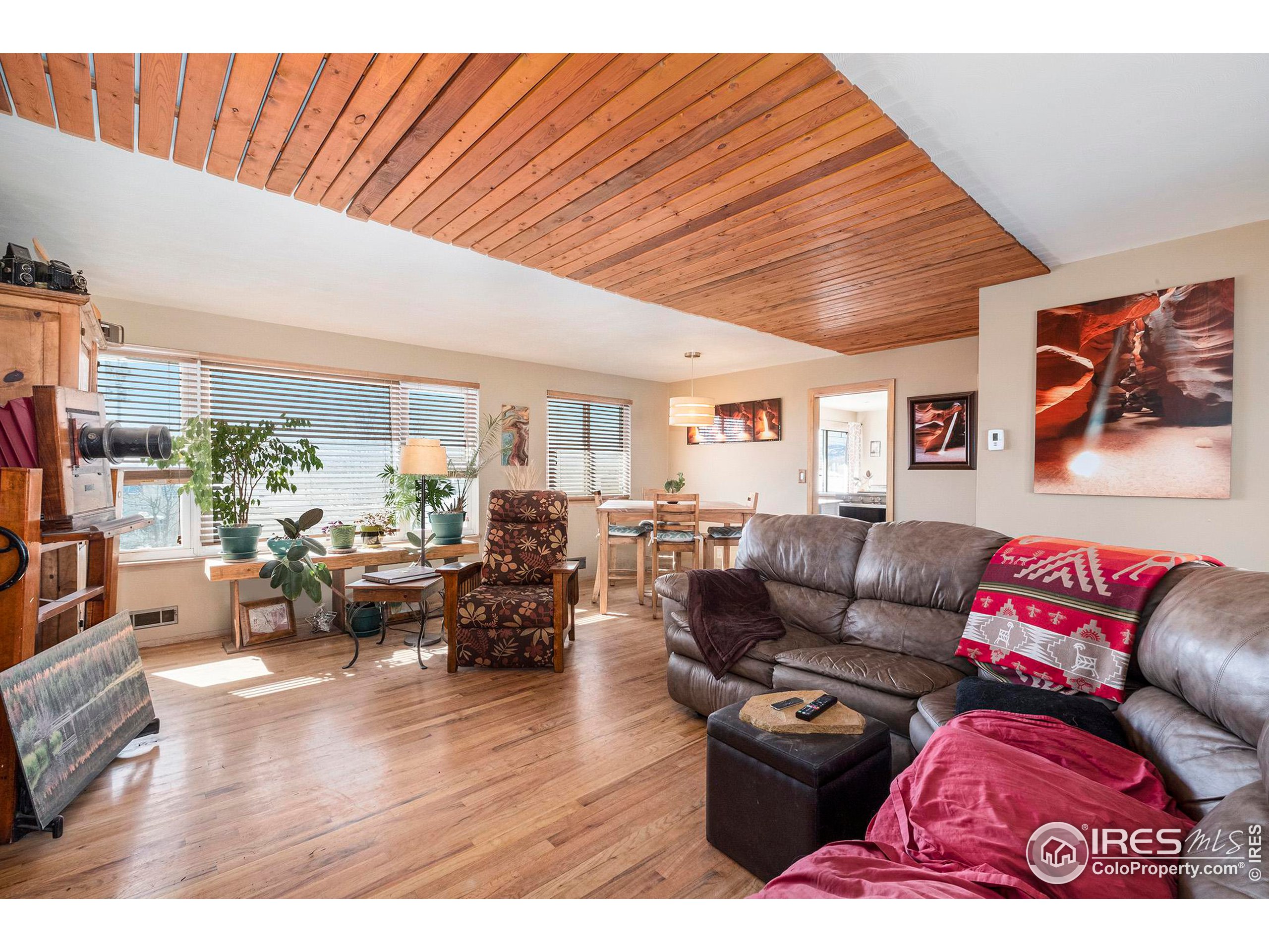 1125 W Broadmoor Dr