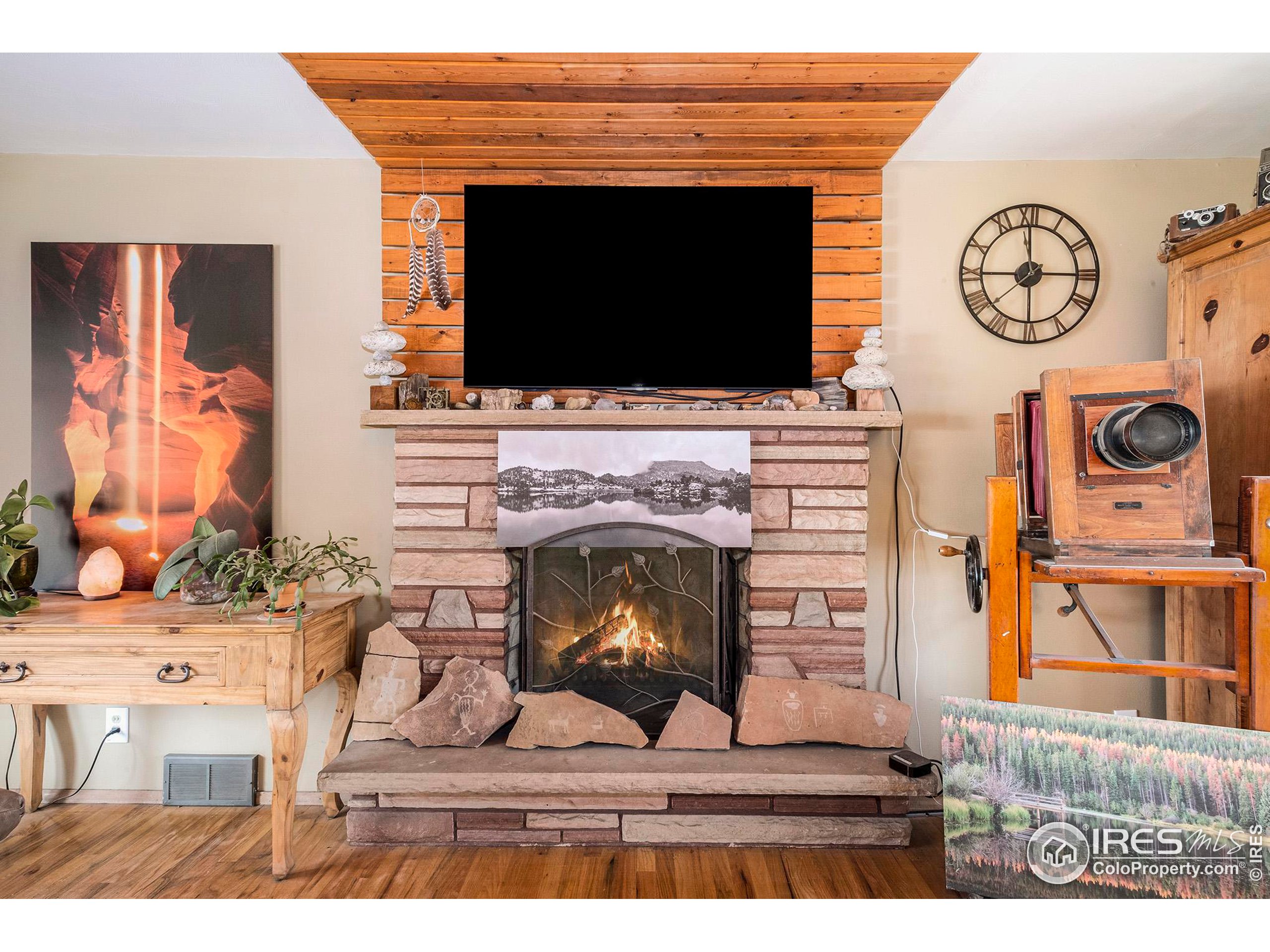 1125 W Broadmoor Dr