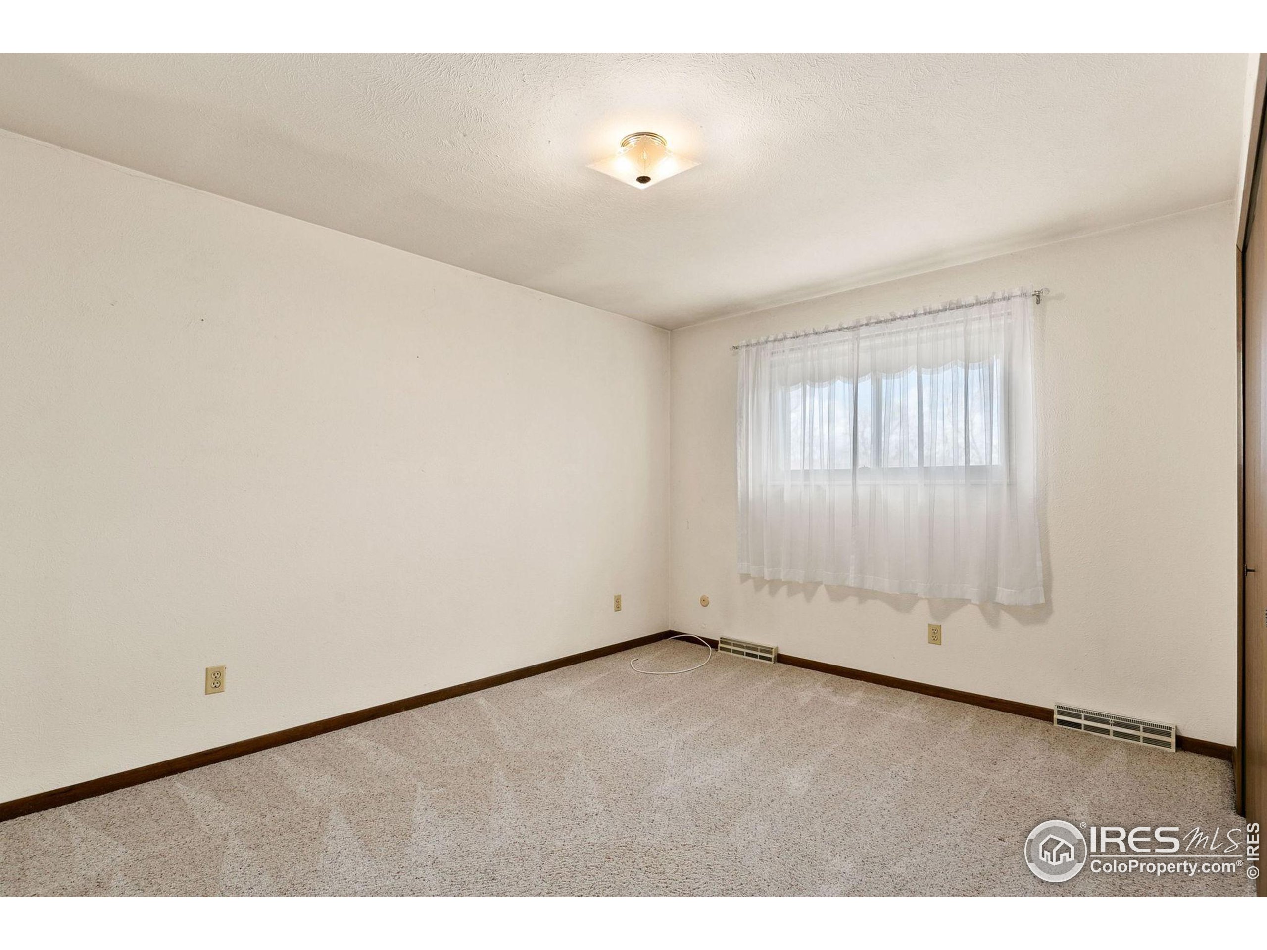 396 S 23rd Ave