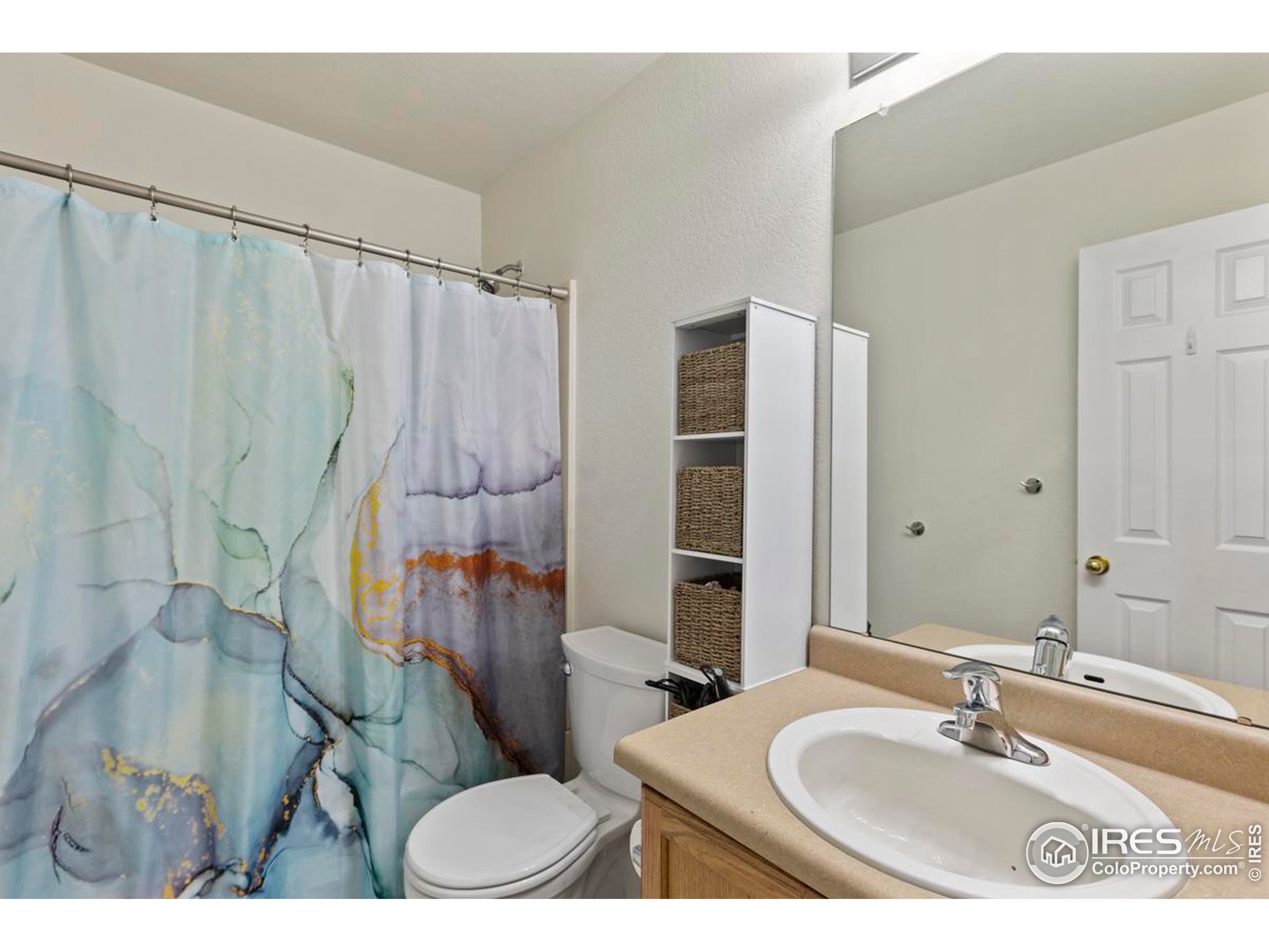 2233 Merlot Ct