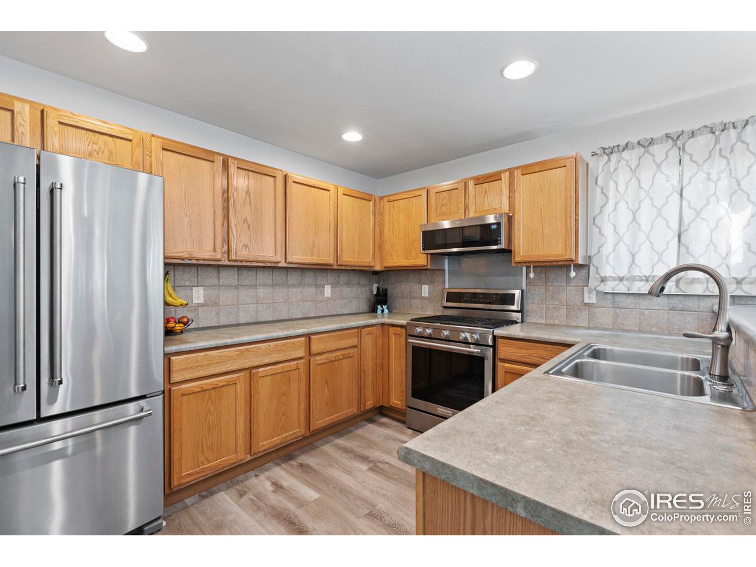 2233 Merlot Ct